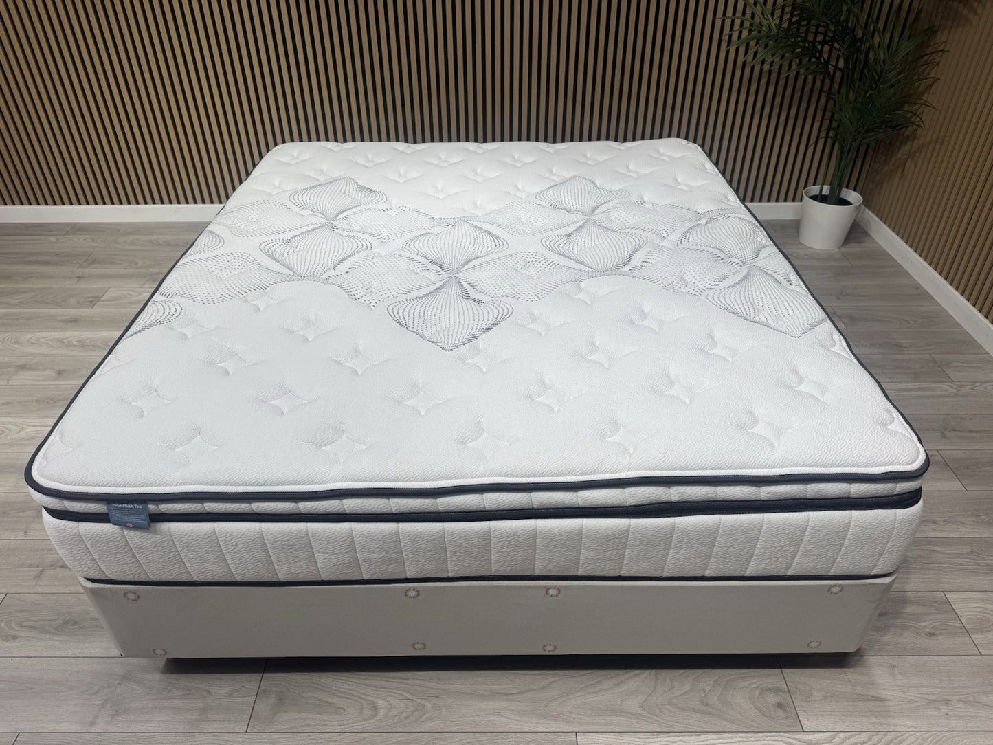 IGEL Nanotech 3500i 6ft Superking Mattress, Firm - RRP £2,099