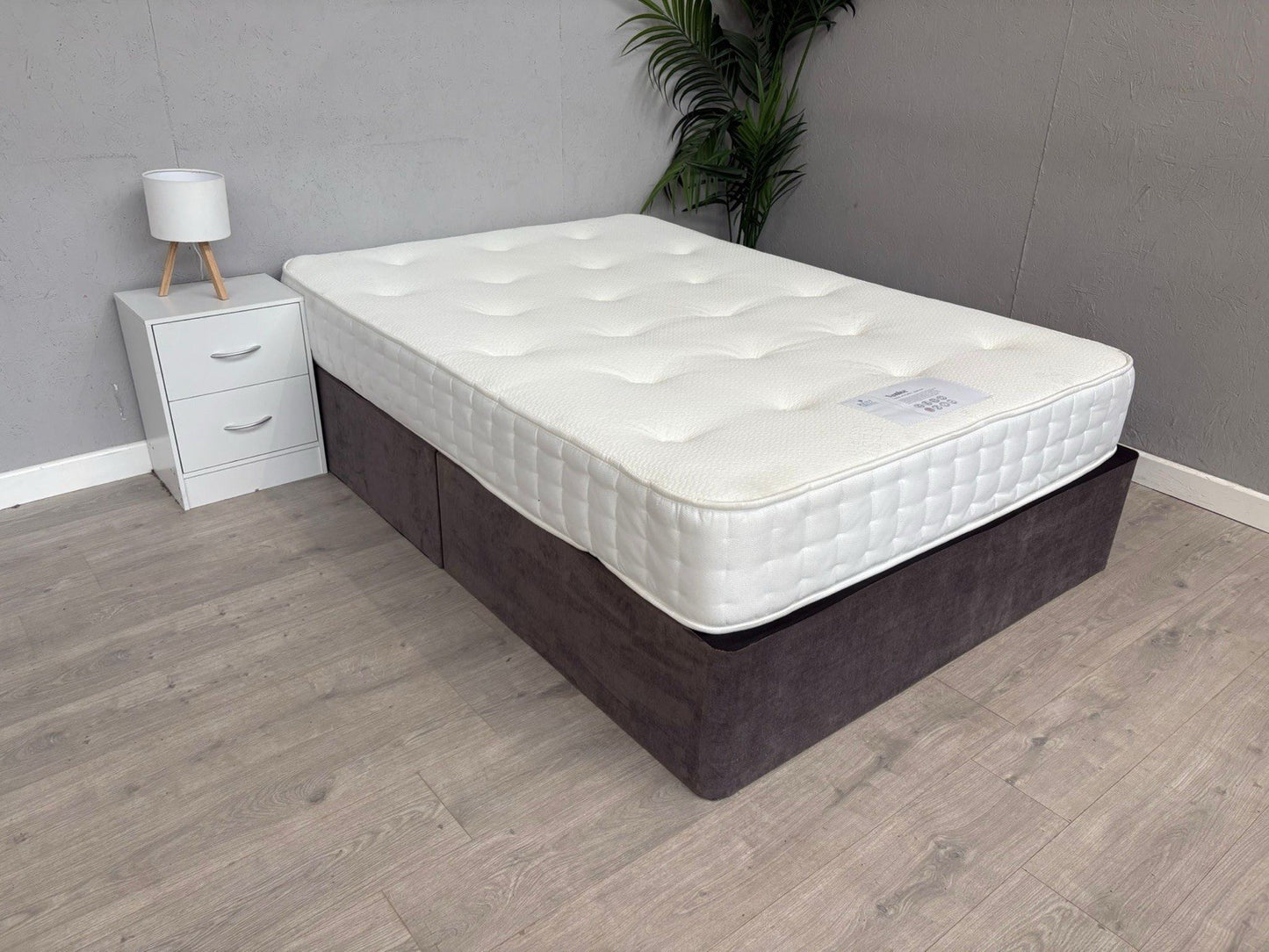 Rest Assured Venice 1400 Pocket Ortho Firm 4ft 6 Double Mattress - RRP £509