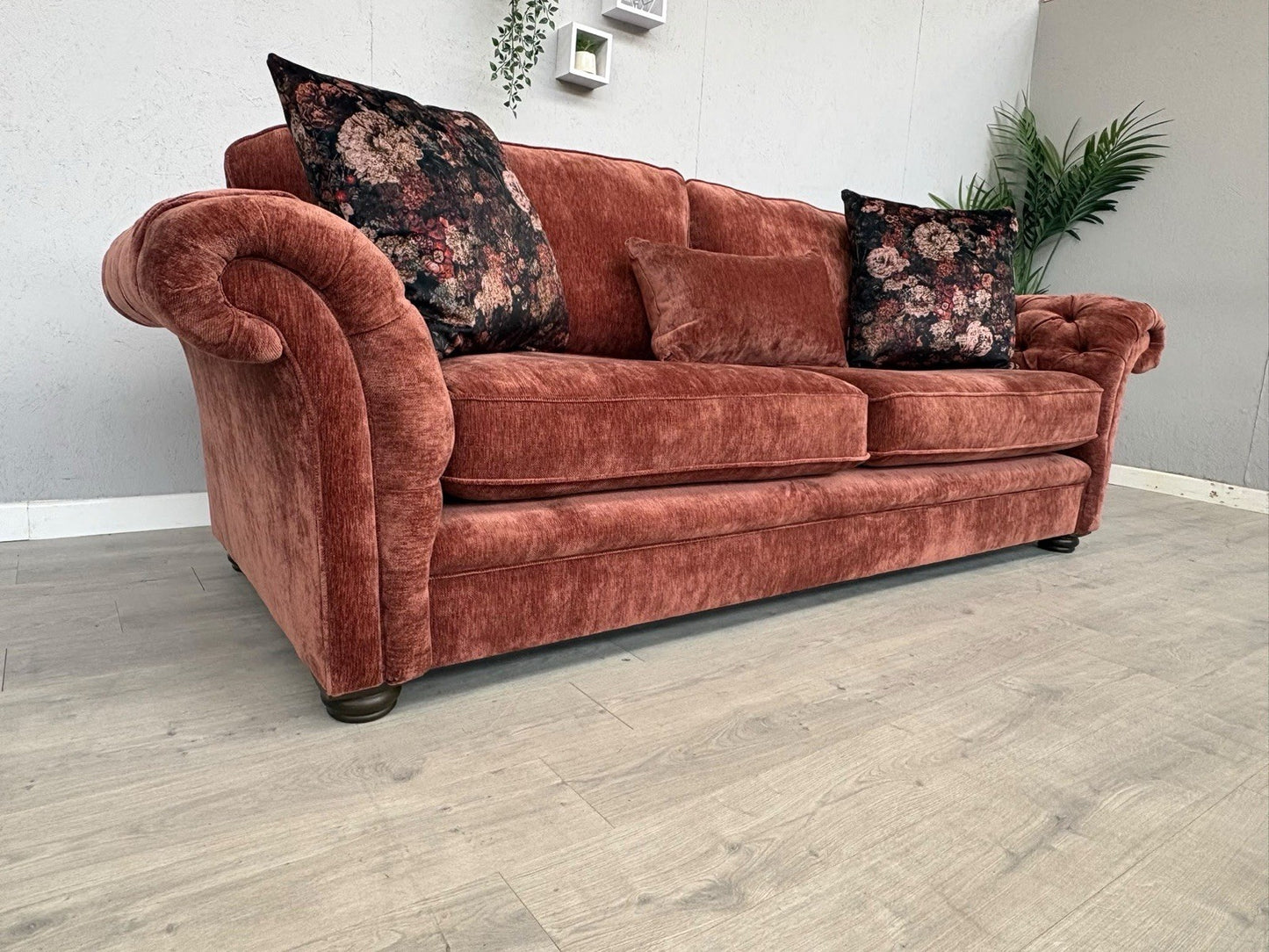 Victoria Fabric 4 Seater Sofa - RRP £2299