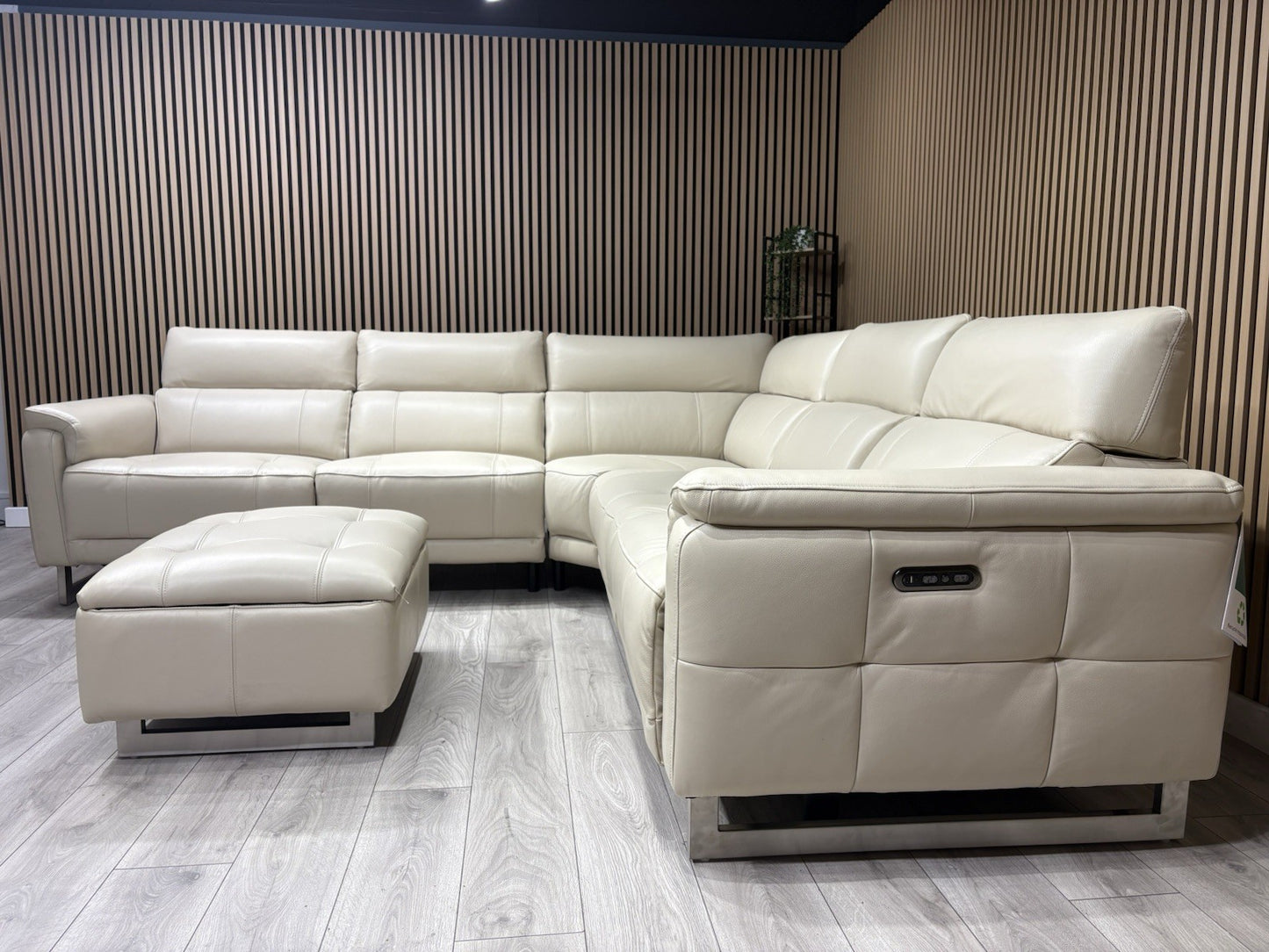 Furniture Village MOET Leather 2 Corner 2 Power Recliner Sofa + Stool RRP £5,390