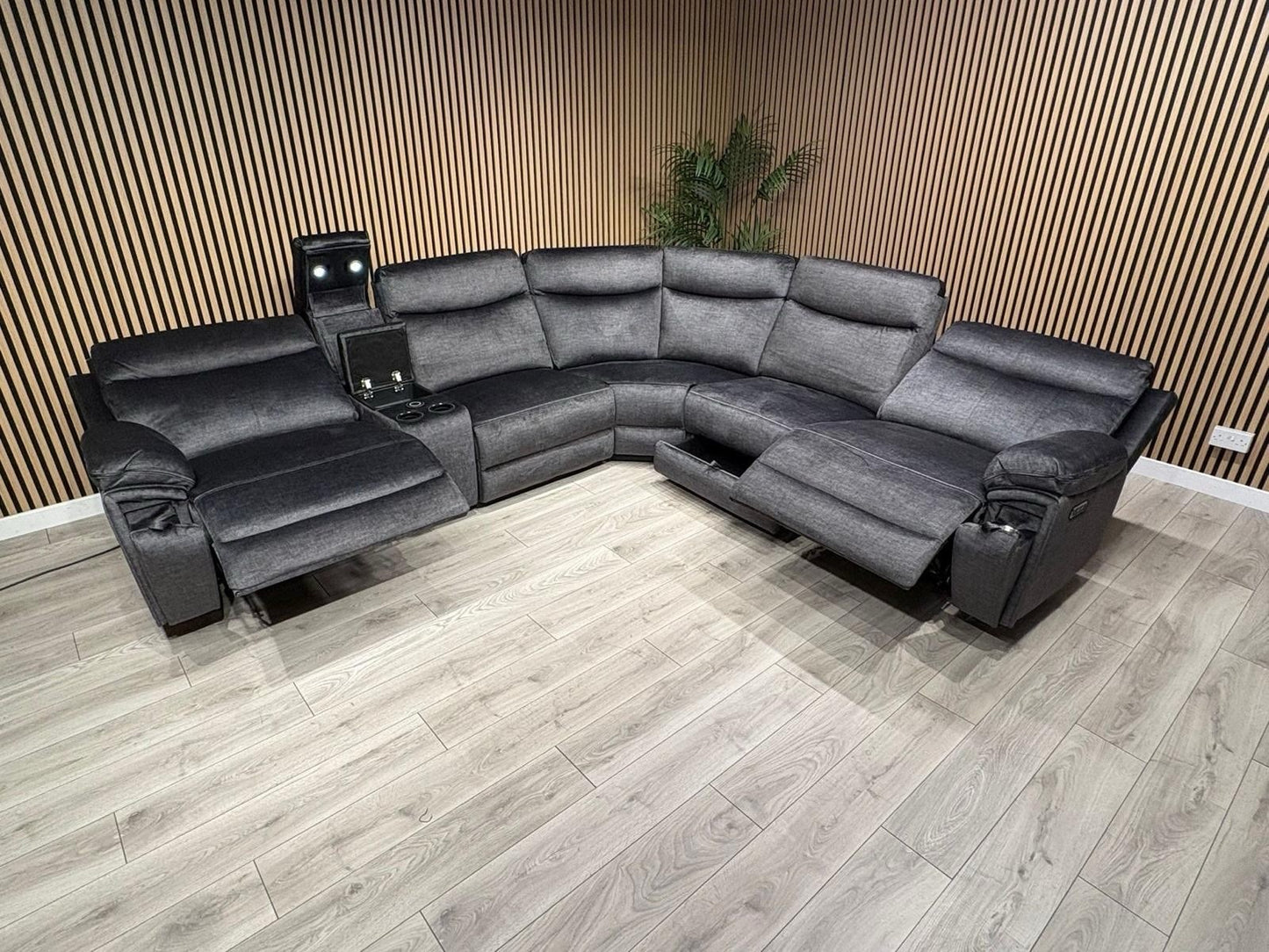 DFS Trek Style Fabric 2 Corner 2 Power Recliner Sofa + Console - RRP £2,499
