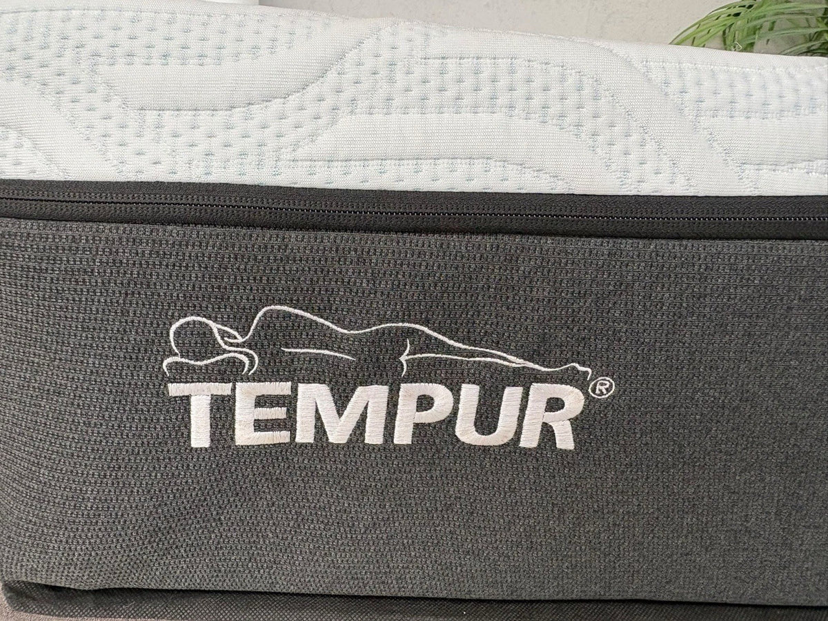 Tempur PRO PLUS 4ft 6 Double Mattress, Medium ( SEE PICTURES ) - RRP £2,299