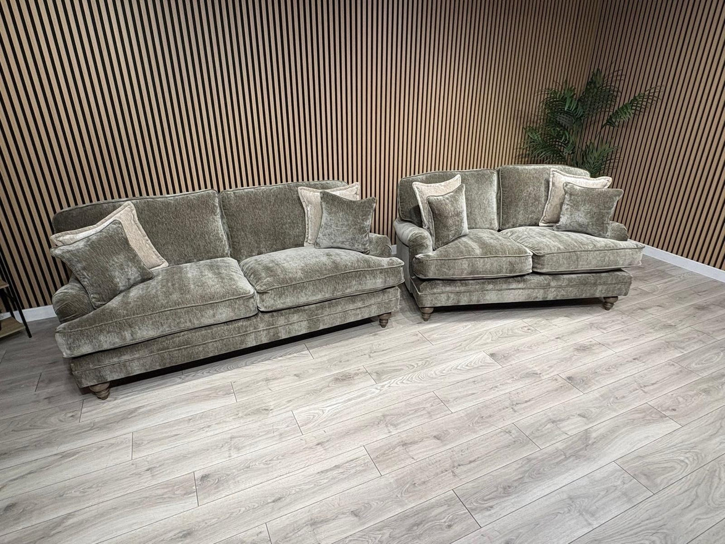Laura Ashley HERITAGE Style Fabric 3 Seater + 2 Seater Sofa Set - RRP £3,500