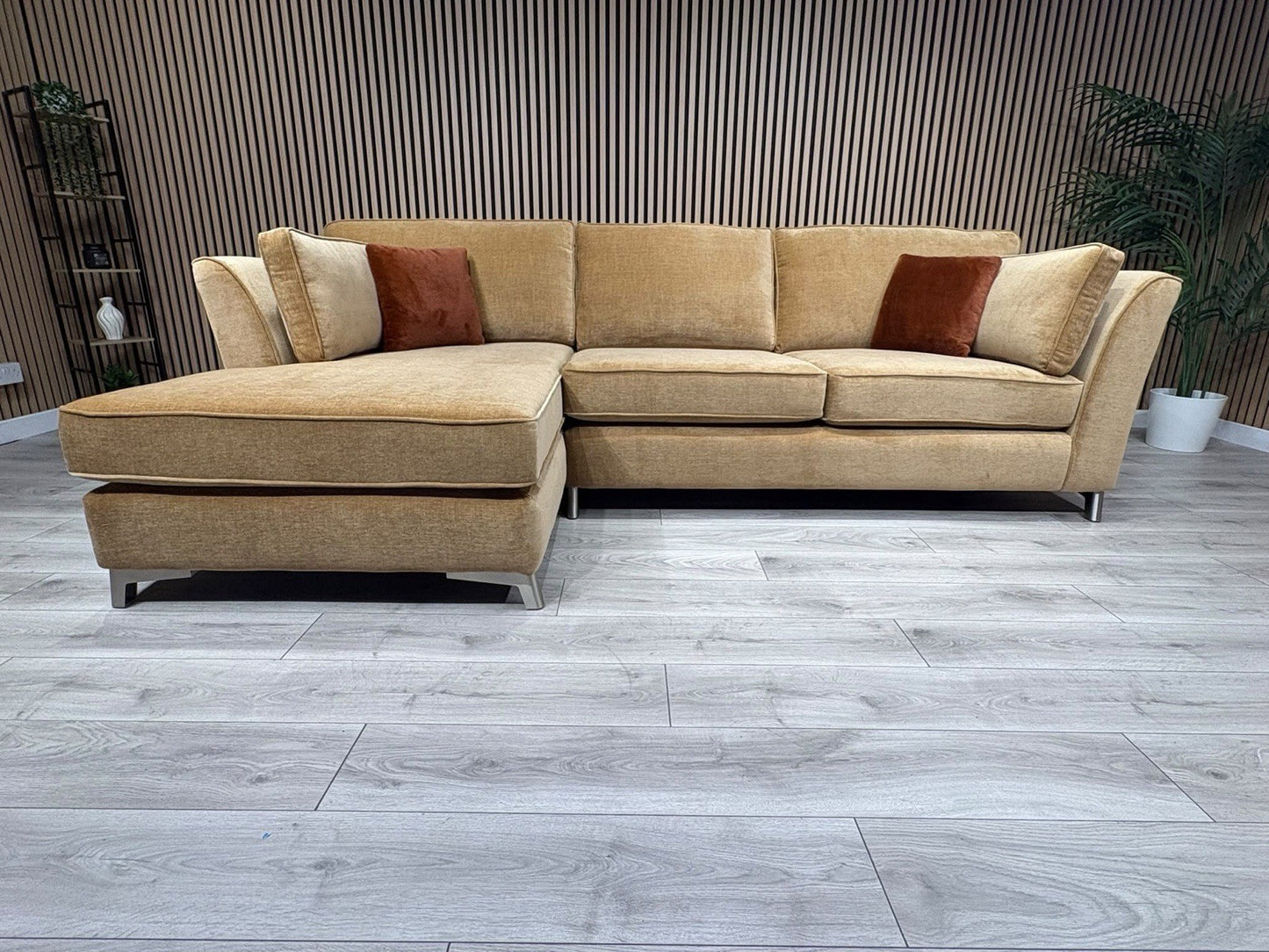 Furniture Village SASHA Fabric Large LHF Chaise Corner Sofa - RRP £3,295