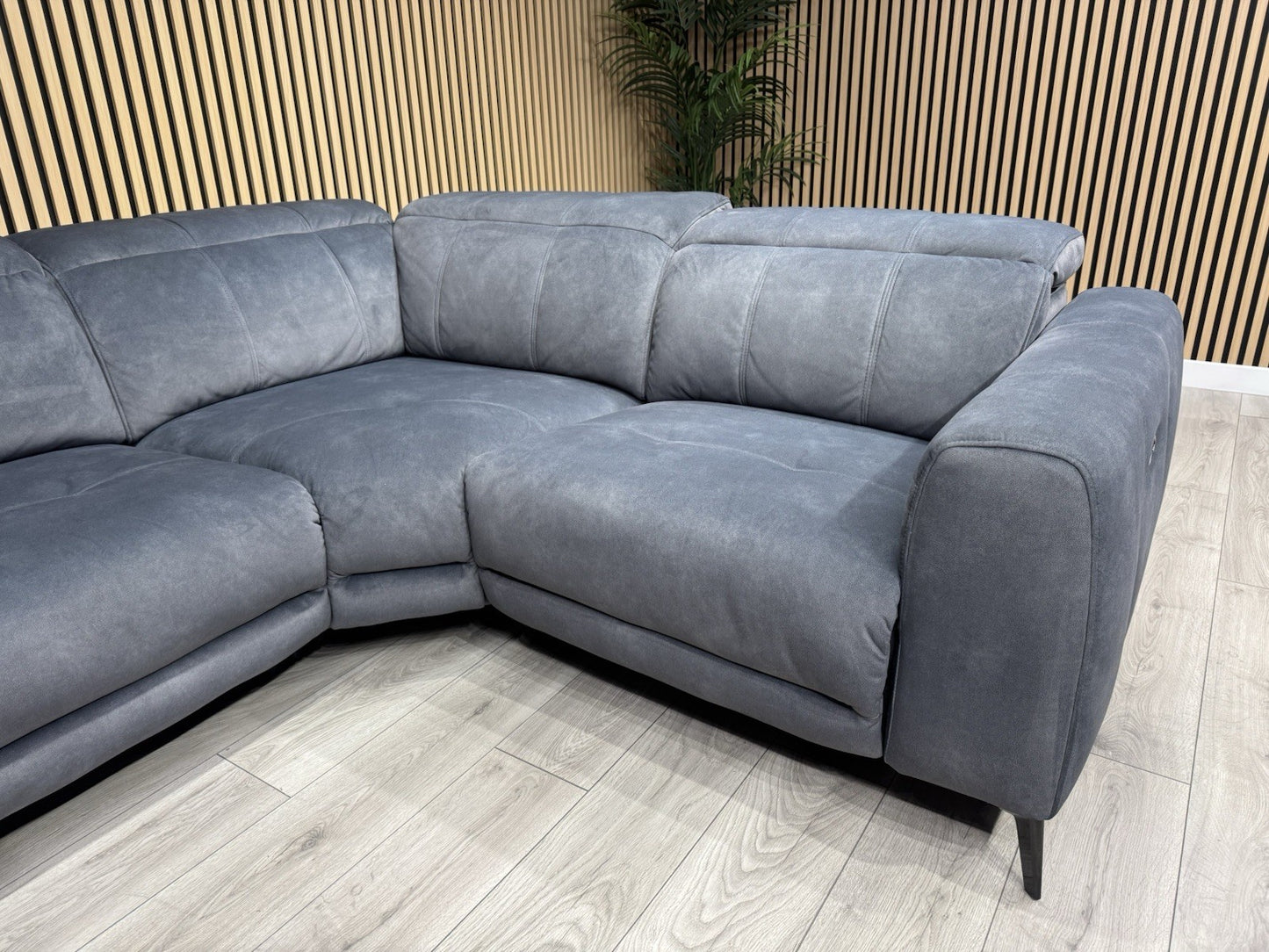 Furniture Village EZRA Fabric RHF Double Power Recliner Corner Sofa - RRP £3,295