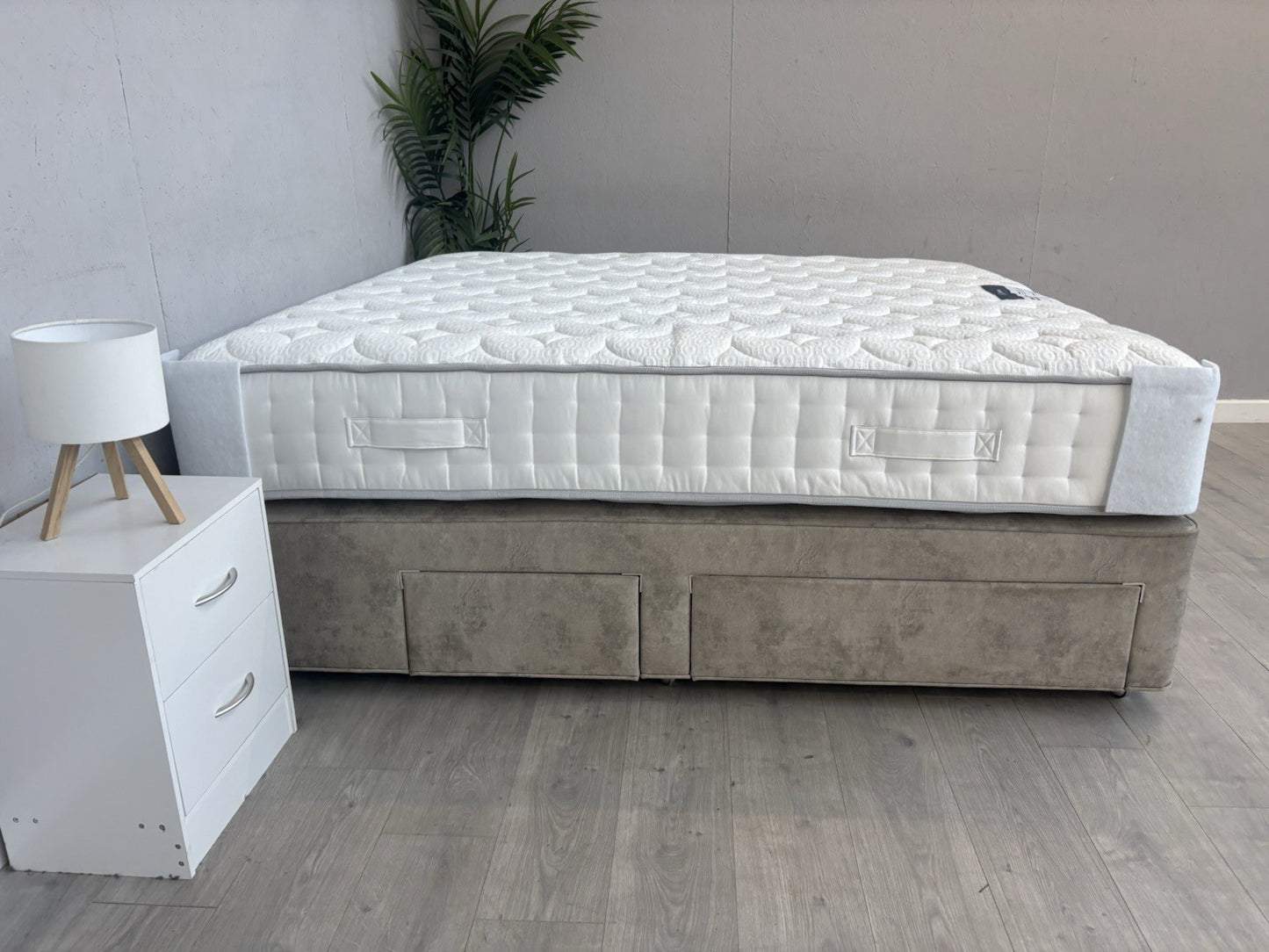 Silentnight 2800 Pocket Memory 6ft Superking Mattress - RRP £1,099