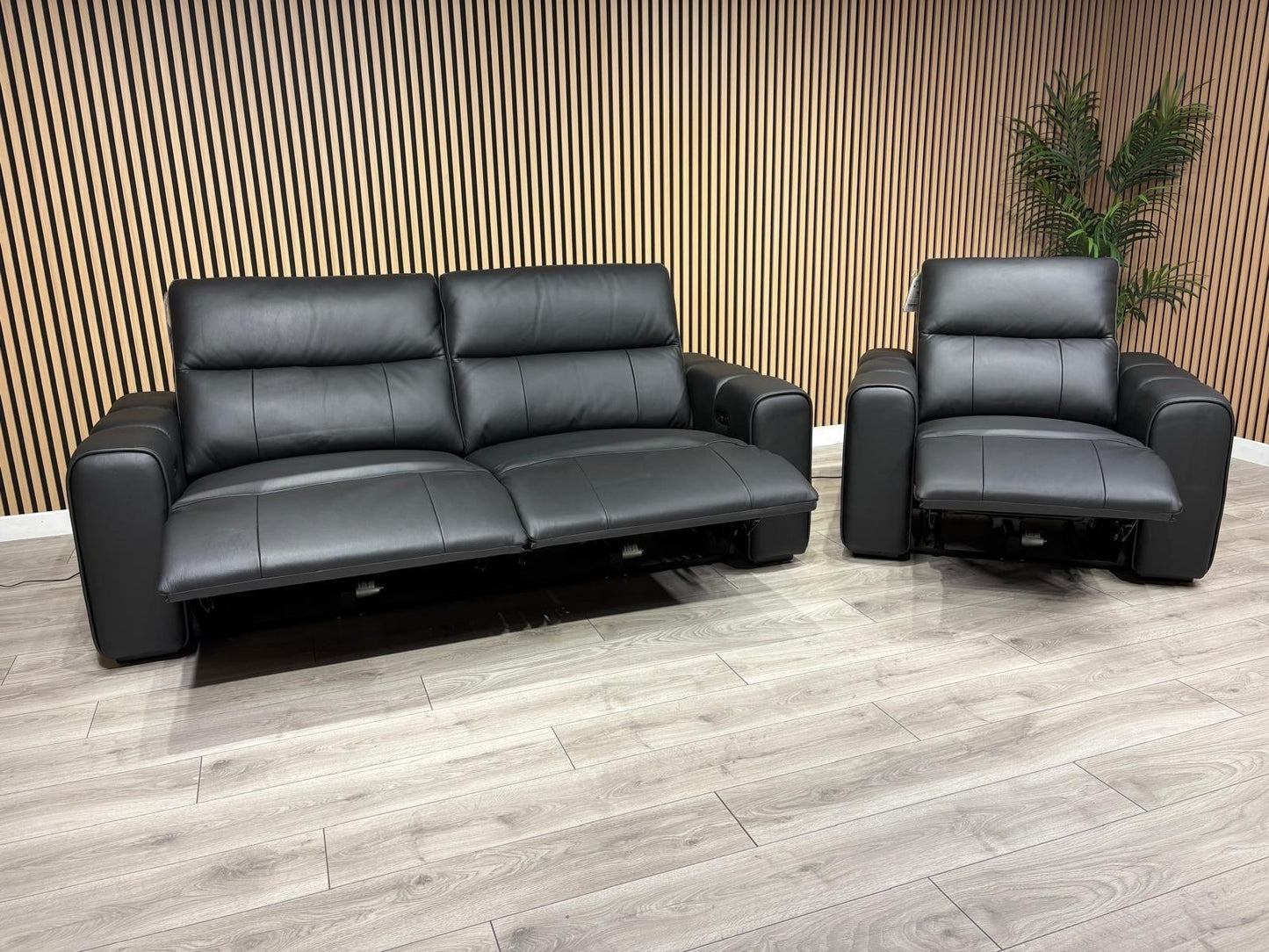 Bellagio Leather 3 Seater + Armchair Sofa Set, Power Recliners RRP: £3440