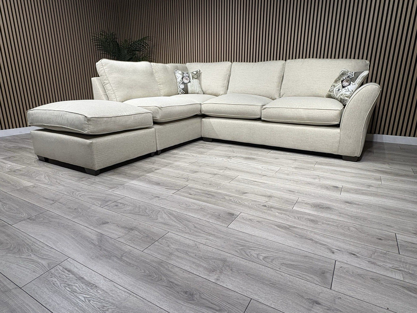 Furniture Village NEW LEGEND LHF Open Chaise Corner Sofa - RRP £1995