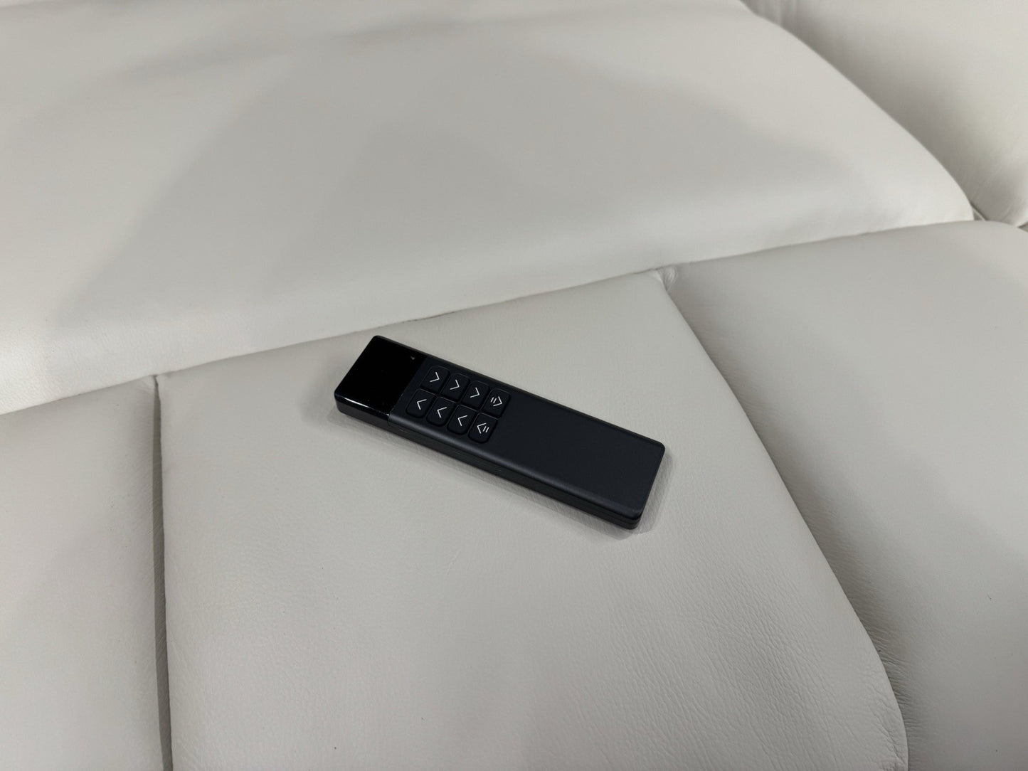 DALLAS Leather 3 Seater Double Power Chaise Sofa, Bluetooth Speakers - RRP £1999