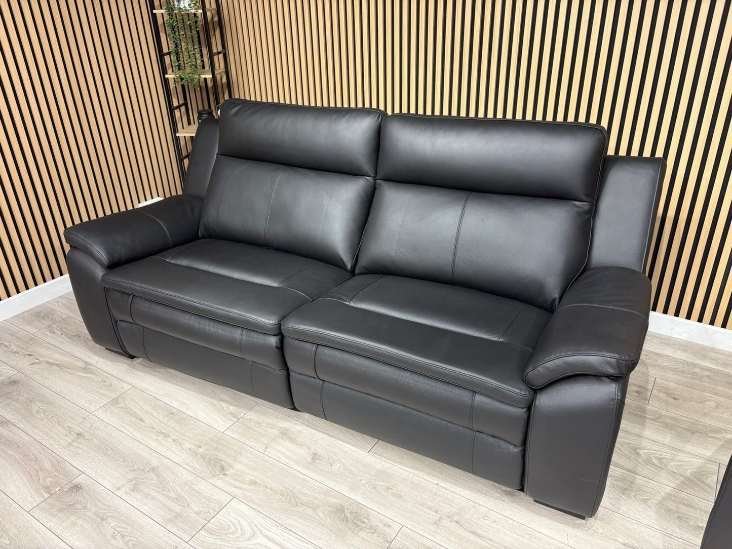 DFS Boston Leather 3 + 2 Seater Sofa Set, Power Recliners RRP: £4495
