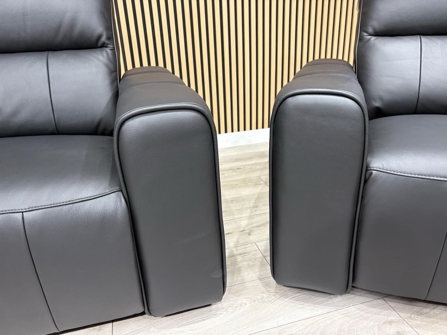 DFS Bellagio Leather 3 Seater + 2 Seater Sofa Set, Power Recliners RRP: £3840