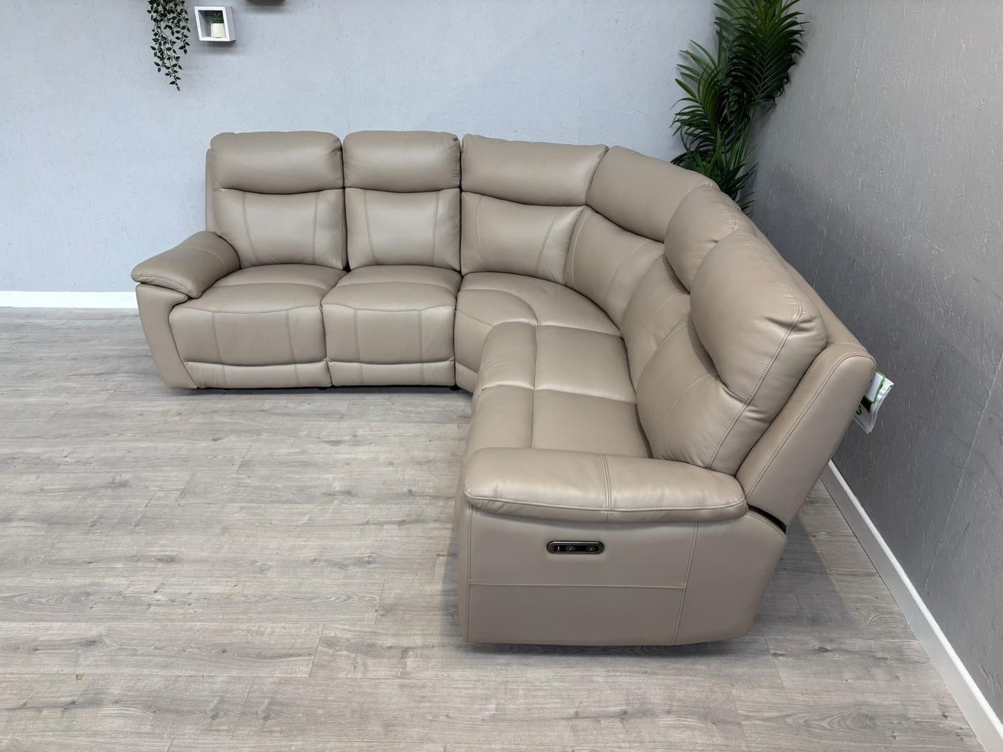 Furniture Village - SLOANE Leather Large Power Recliner Corner Sofa - RRP £1,995