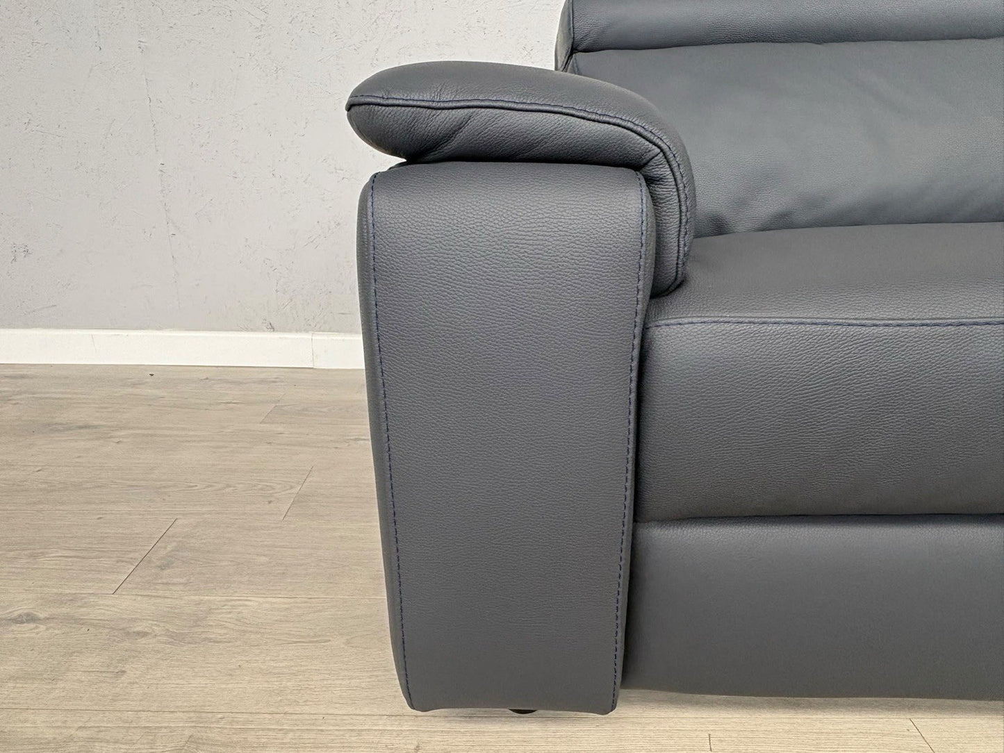 Furniture Village - Nicoletti Davide Small Leather Corner Static  - £4745