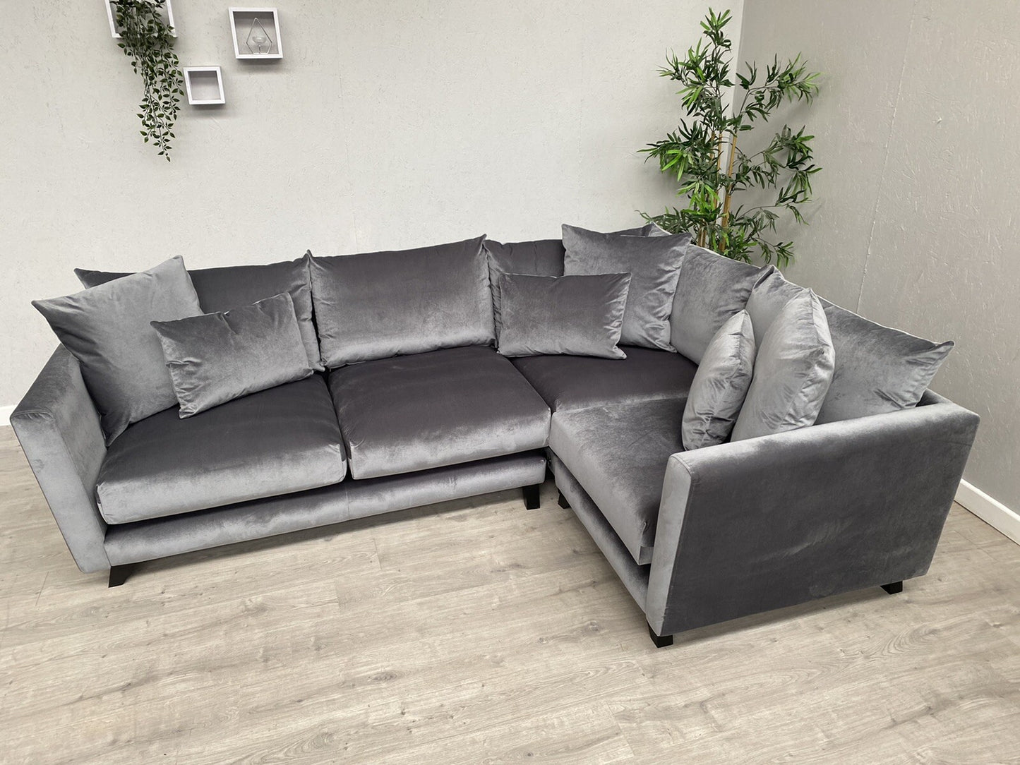 Ashley Manor PONTI Fabric Velvet RHF Corner Sofa ( 3 Corner 1 ) Grey - RRP £2699