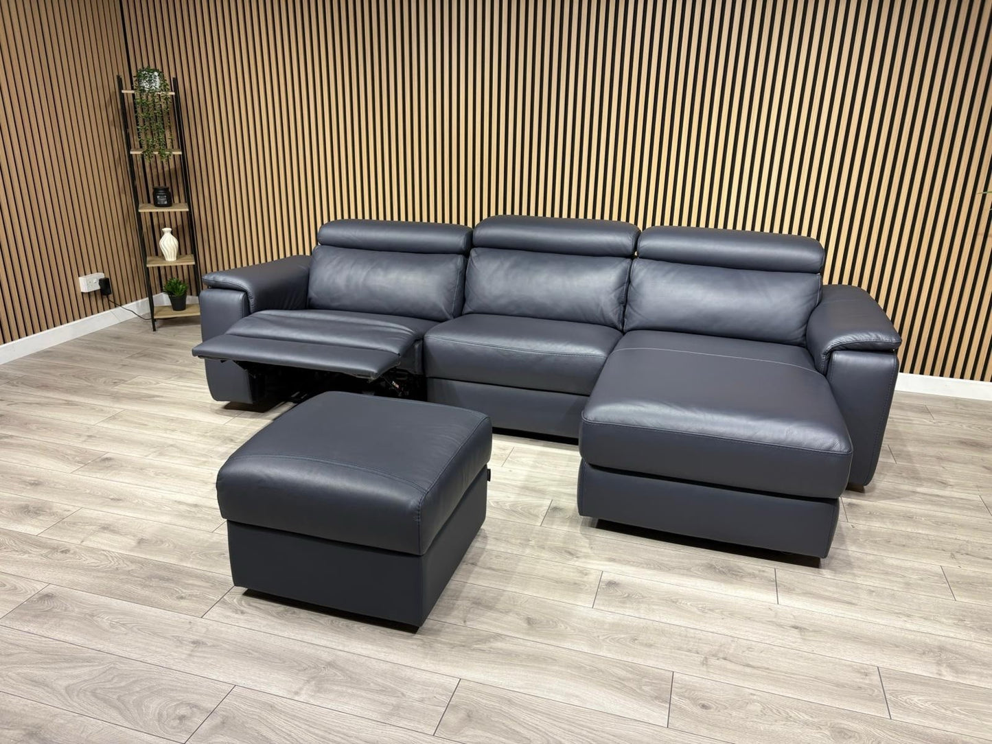 F. Village - Nicoletti DAVIDE Leather Power Chaise Sofa + Stool - RRP £6,040