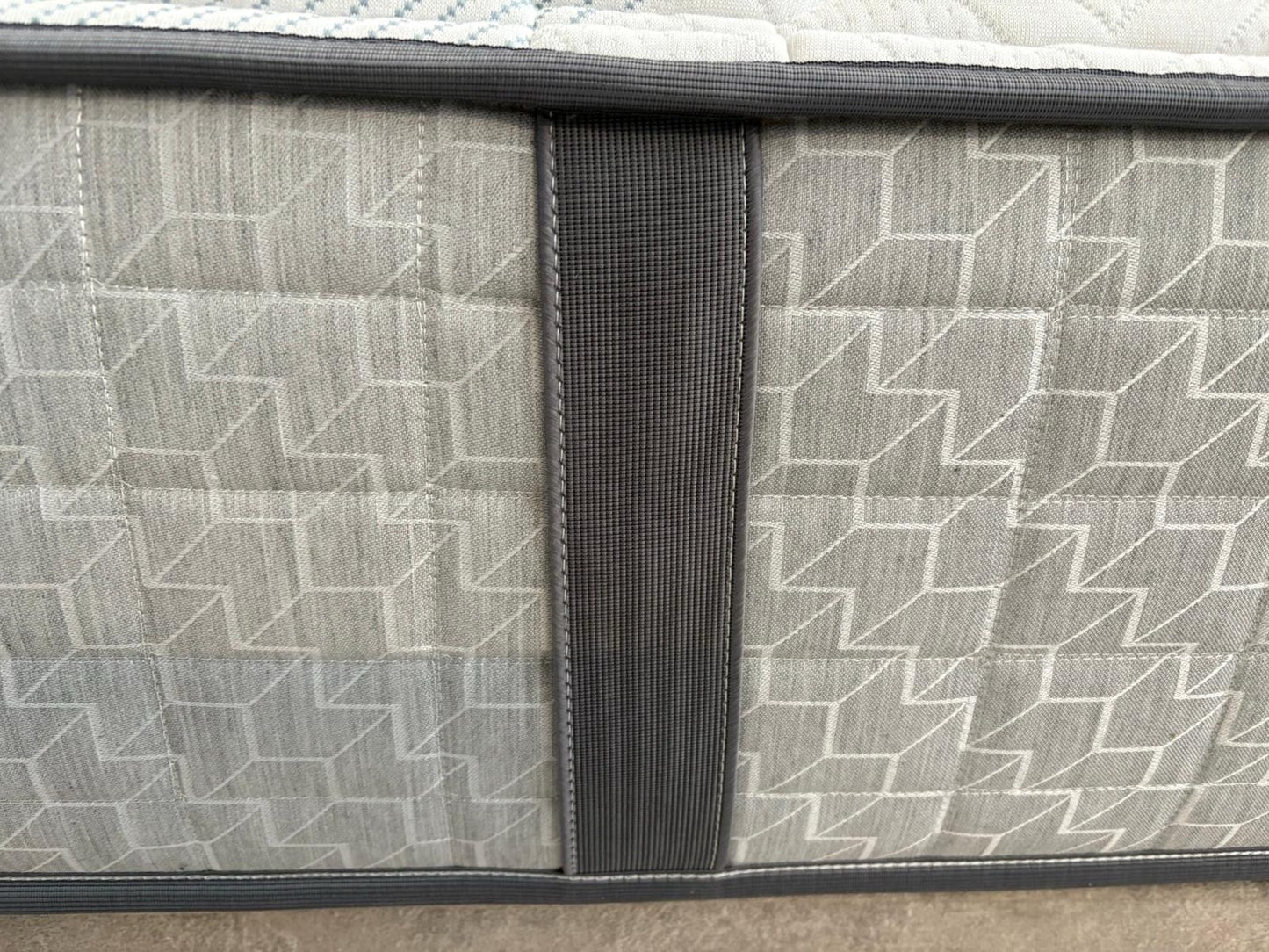 Sealy Elevate NEWTON 6ft Superking Mattress, Firm - RRP £1,999