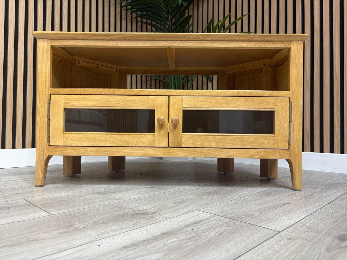 Next Sample - Saxon Corner TV Unit - RRP: £399