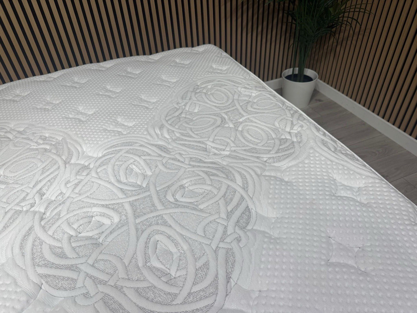 IGEL Advance 2500i 6ft Superking Mattress, Medium - RRP £1,999