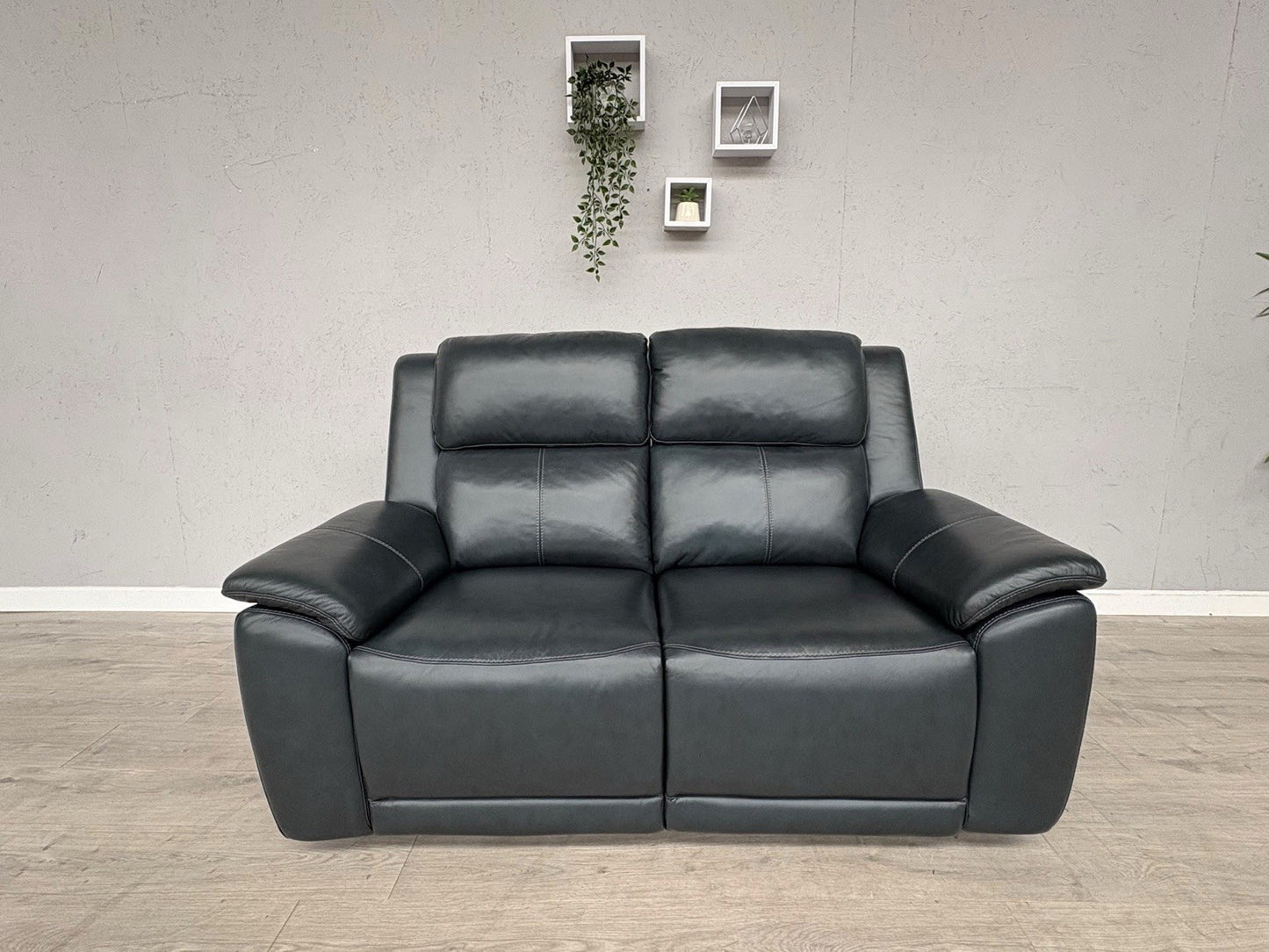 Furniture Village UTAH Leather 2 Seater Power Recliner, Lumbar Sofa - RRP £2,195