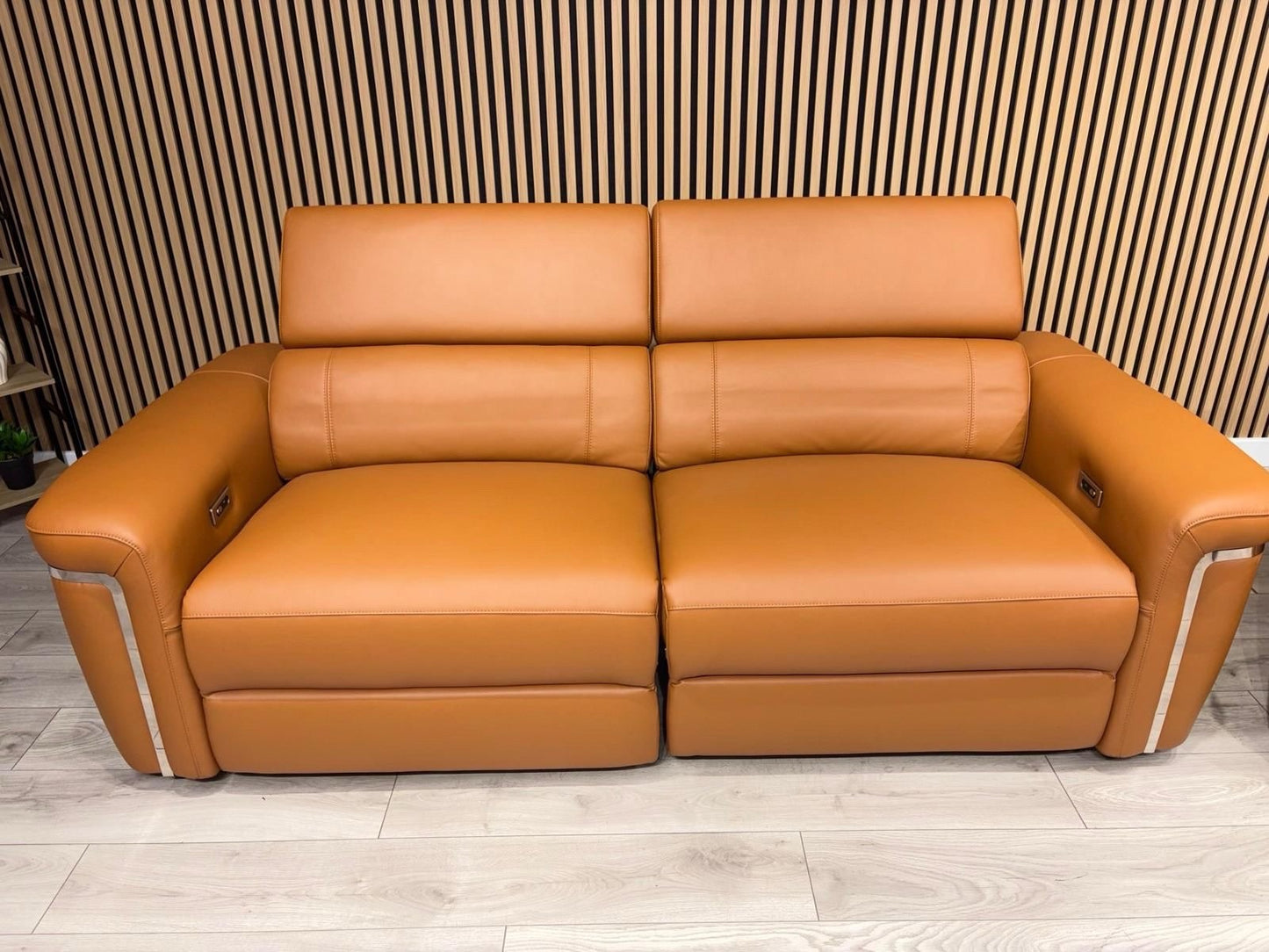 VENICE Leather 3 Seater + 2 Seater Console Power Recliner Sofa Set - RRP £4,598