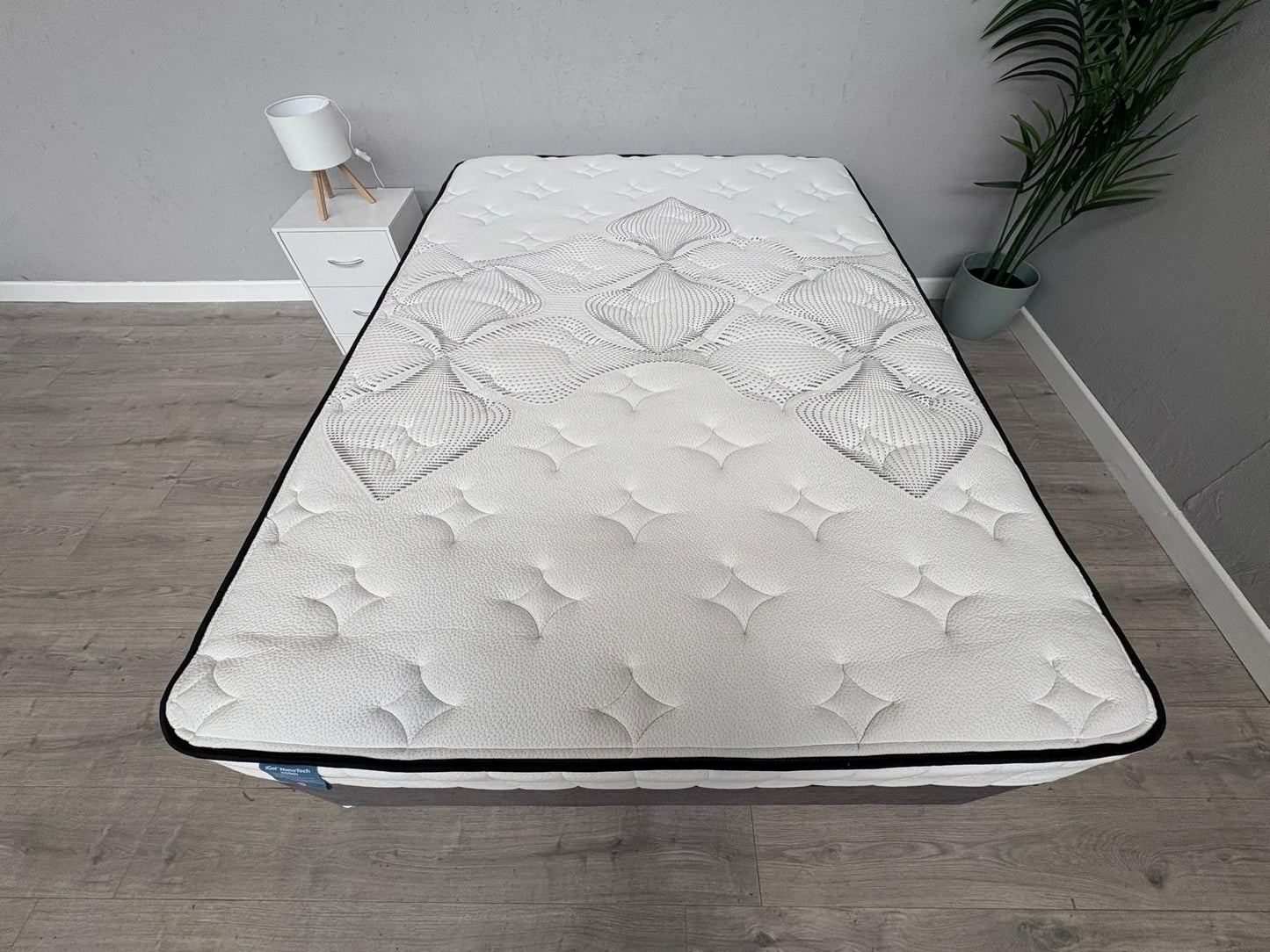 IGEL Nanotech 2050i 4ft 6 Double Mattress, Firm - RRP £1,099