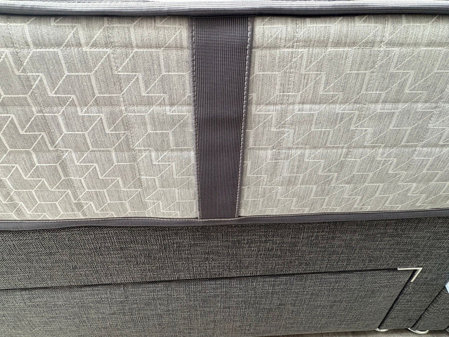 Sealy Elevate NEWTON 4ft 6 Double Mattress, Firm - RRP £1,399