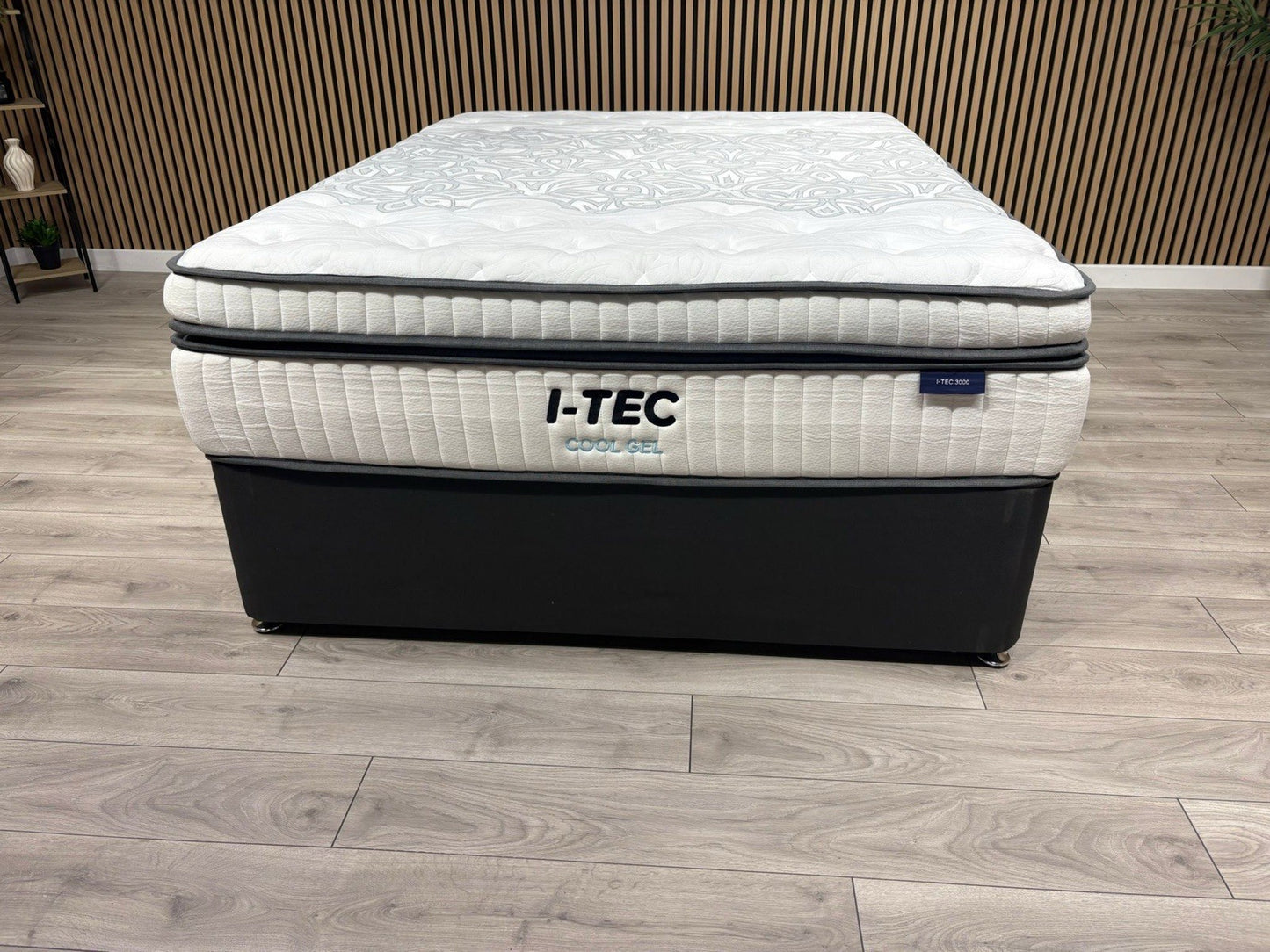 ITEC Cool Gel 3000 / iGel Nano Style 6ft Superking Mattress, Medium - RRP £1,999