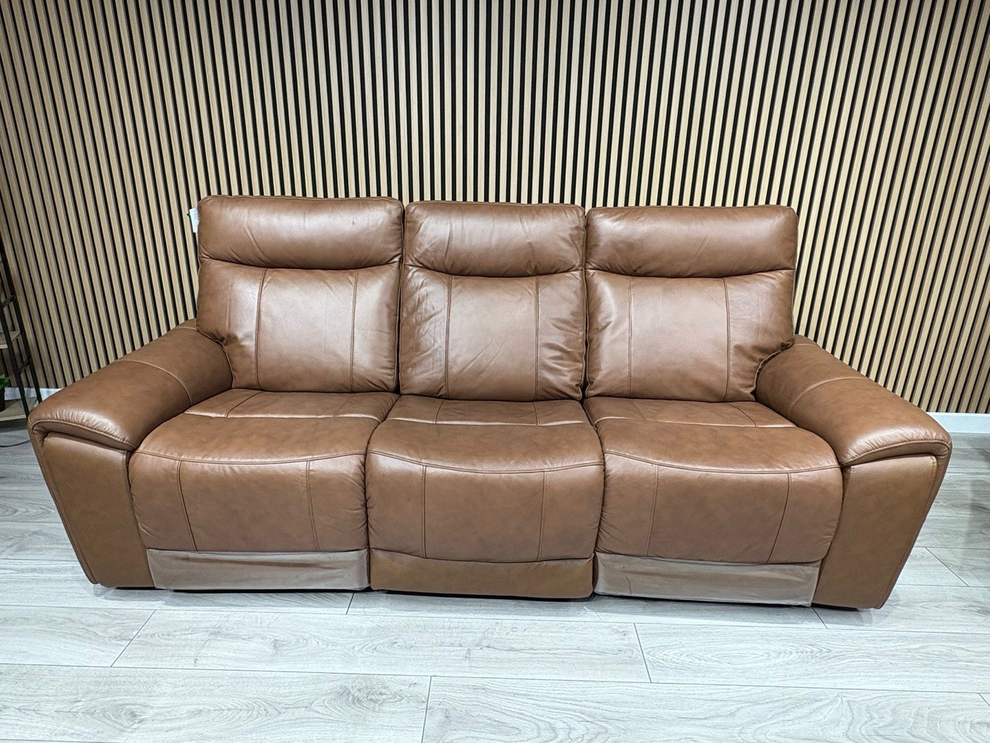 DANETTI Leather 3 Seater Sofa + Armchair Power Recliner Set - RRP: £3298