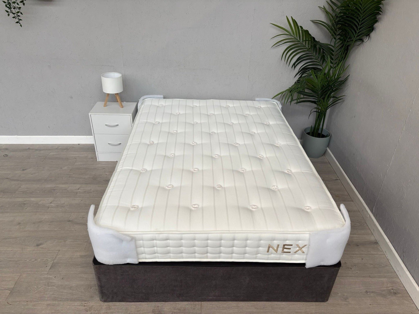 NEXT - 1000 Pocket Extra Firm Ortho 4ft 6 Double Mattress - RRP £499