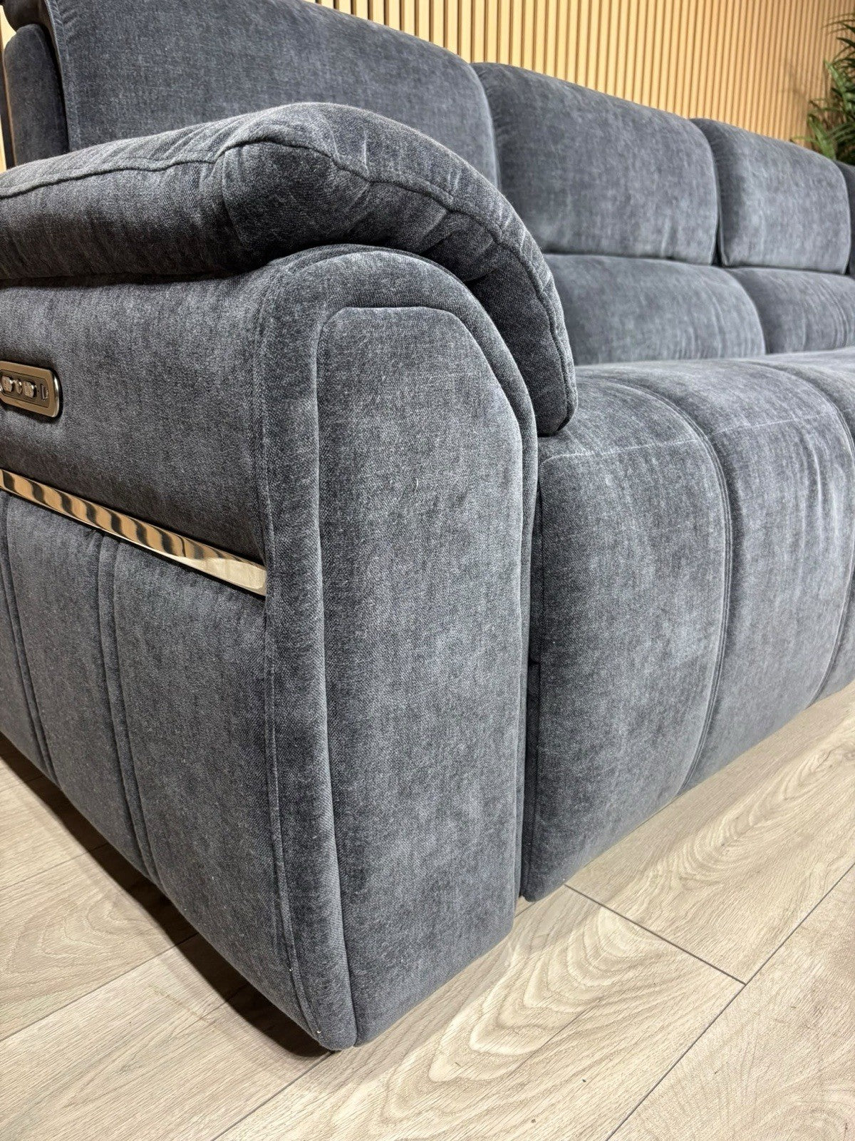 Furniture Village ECLIPSE Style Large Fabric Power Recliner Corner - RRP £3,995
