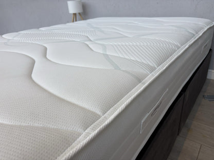 Slumberland AIR 2 Memory 4ft 6 Double Mattress, Firm - RRP £599