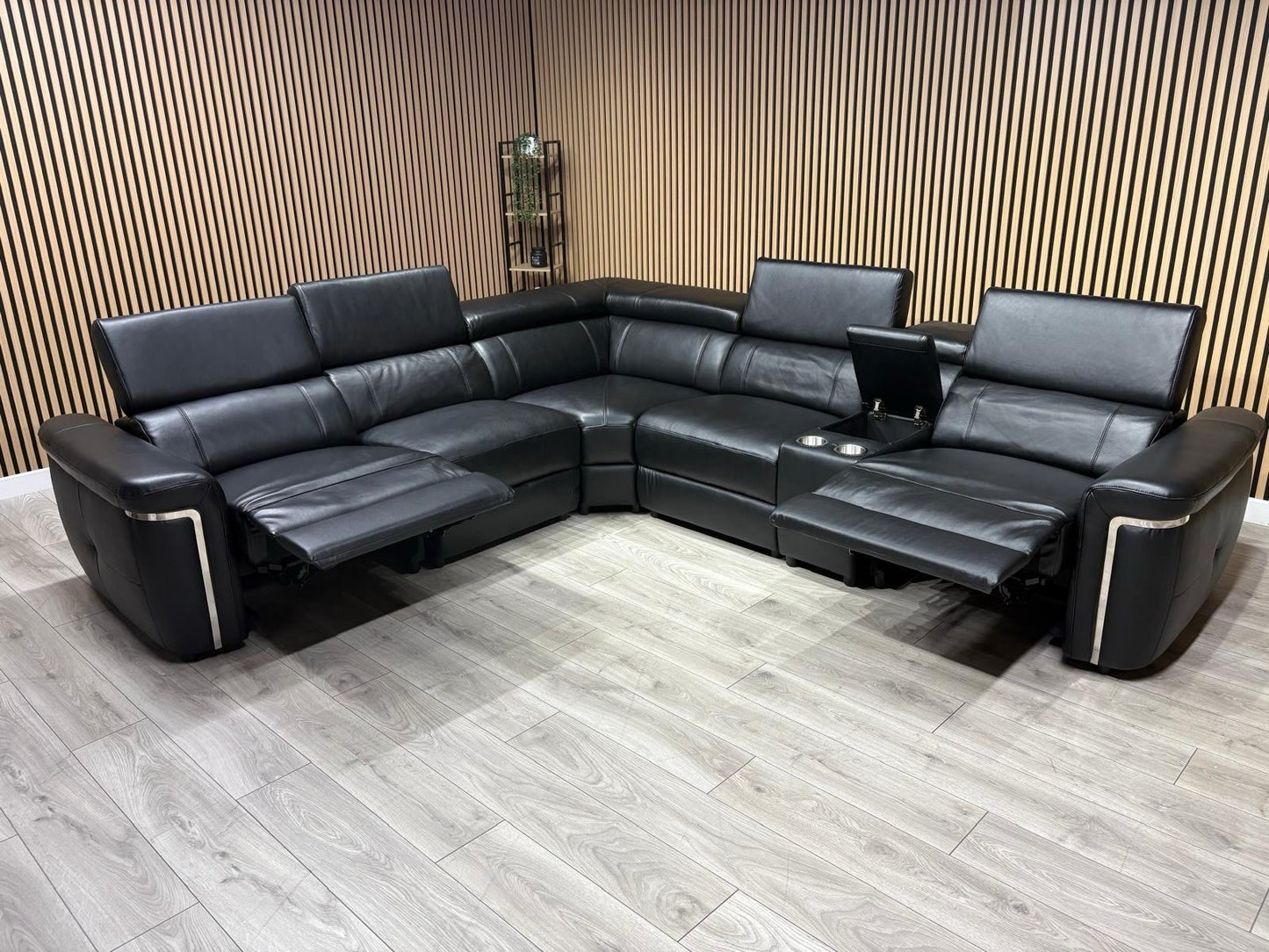 VENICE Leather 2 Corner 2 Power Recliner Sofa + Console - RRP £5,599