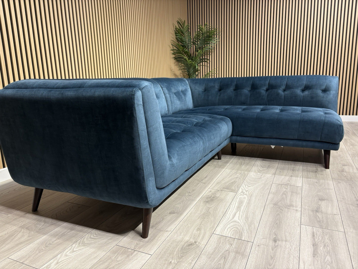 Furniture Village RENE Fabric RHF Chaise Open End Corner Sofa - RRP £1,695
