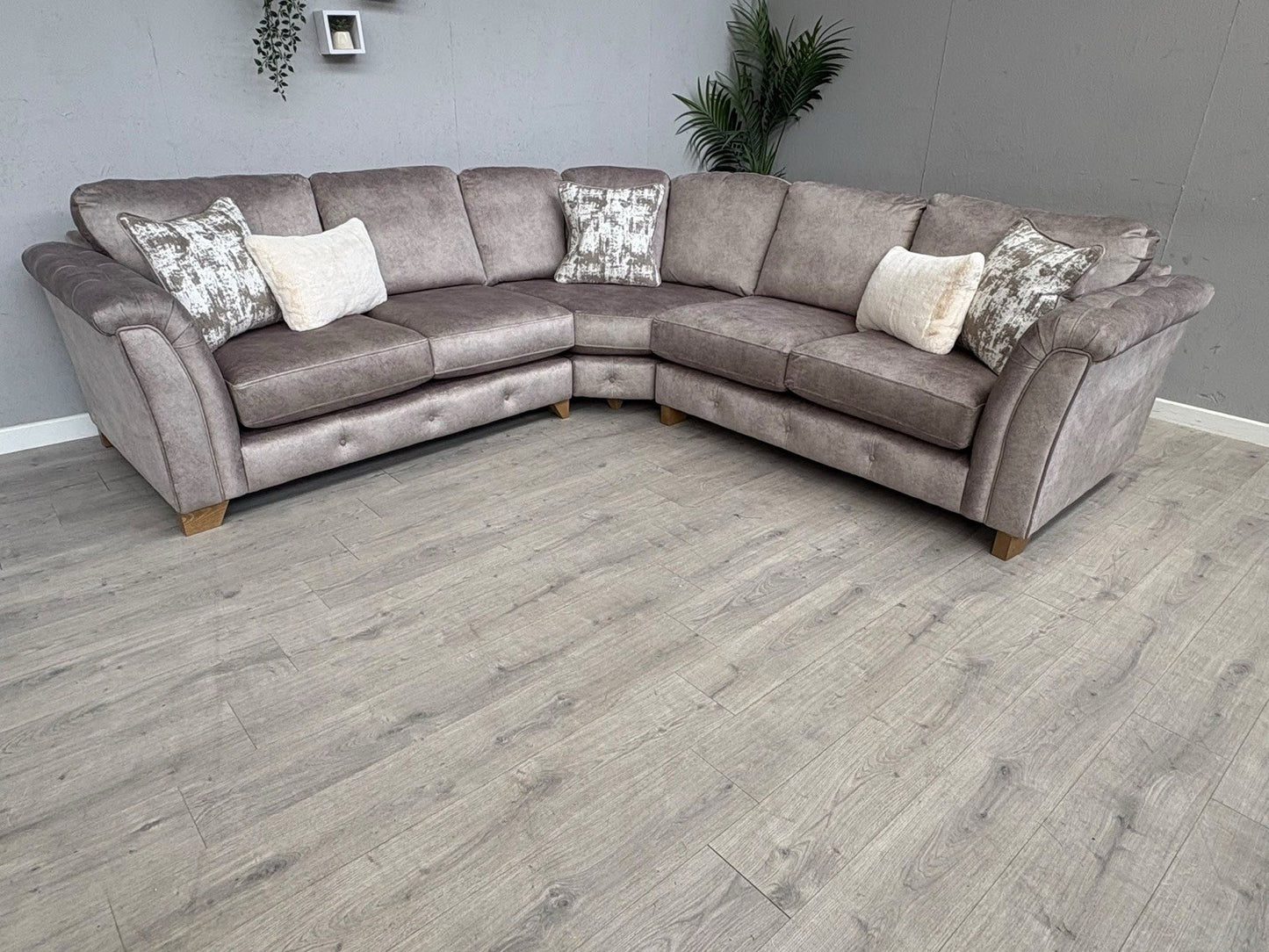 Furniture Village - Aura Large Classic Back Corner Sofa RRP - £3795