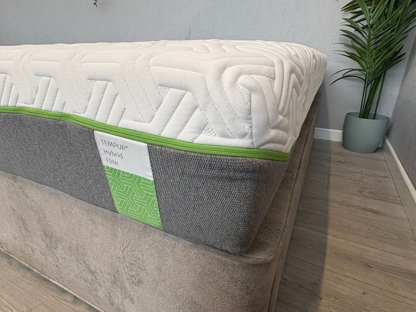 Tempur HYBRID ELITE Memory 6ft Superking Mattress, Medium - RRP £2,499