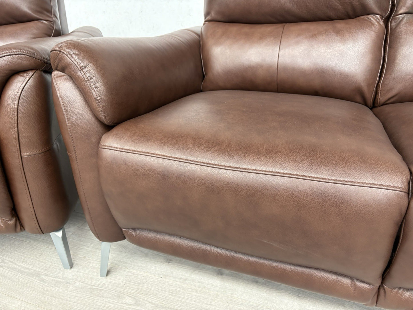 Furniture Village DAYTONA Leather 2 Seater Sofa + 2 x Armchairs - RRP £3,385