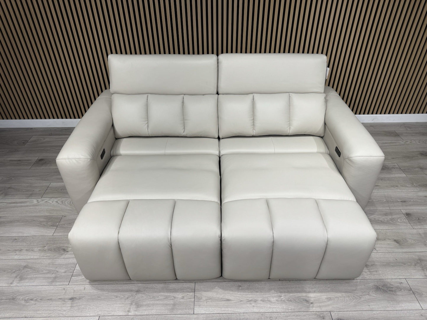DALLAS Leather 3 Seater Double Power Chaise Sofa, Bluetooth Speakers - RRP £1999