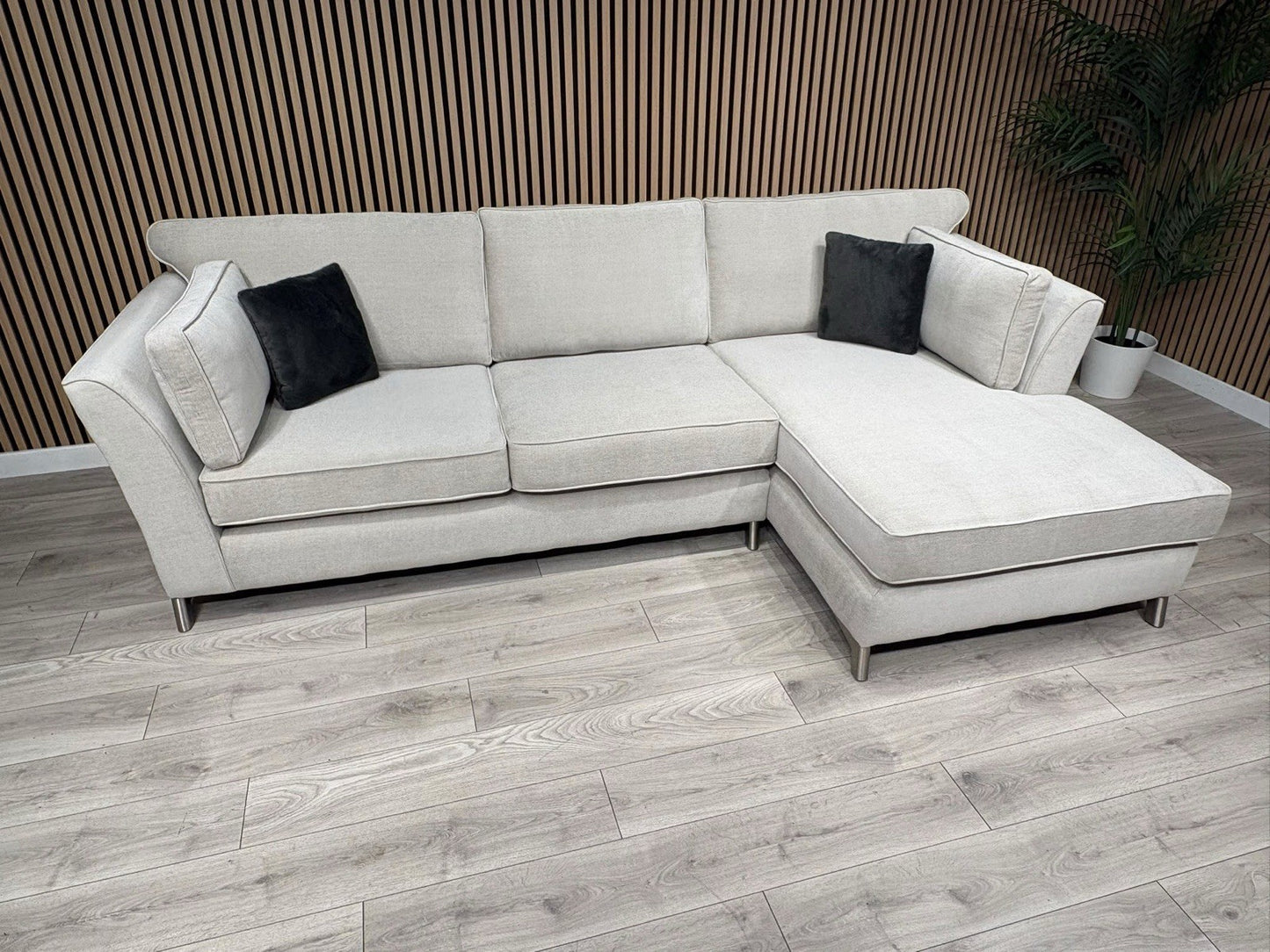 Furniture Village SASHA Fabric Large RHF Chaise Corner Sofa - RRP £3,295