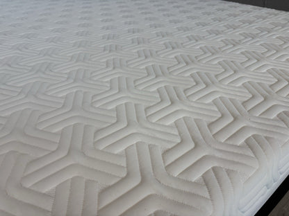 Tempur HYBRID SUPREME 5ft Kingsize Mattress, Medium / Firm - RRP £1,999