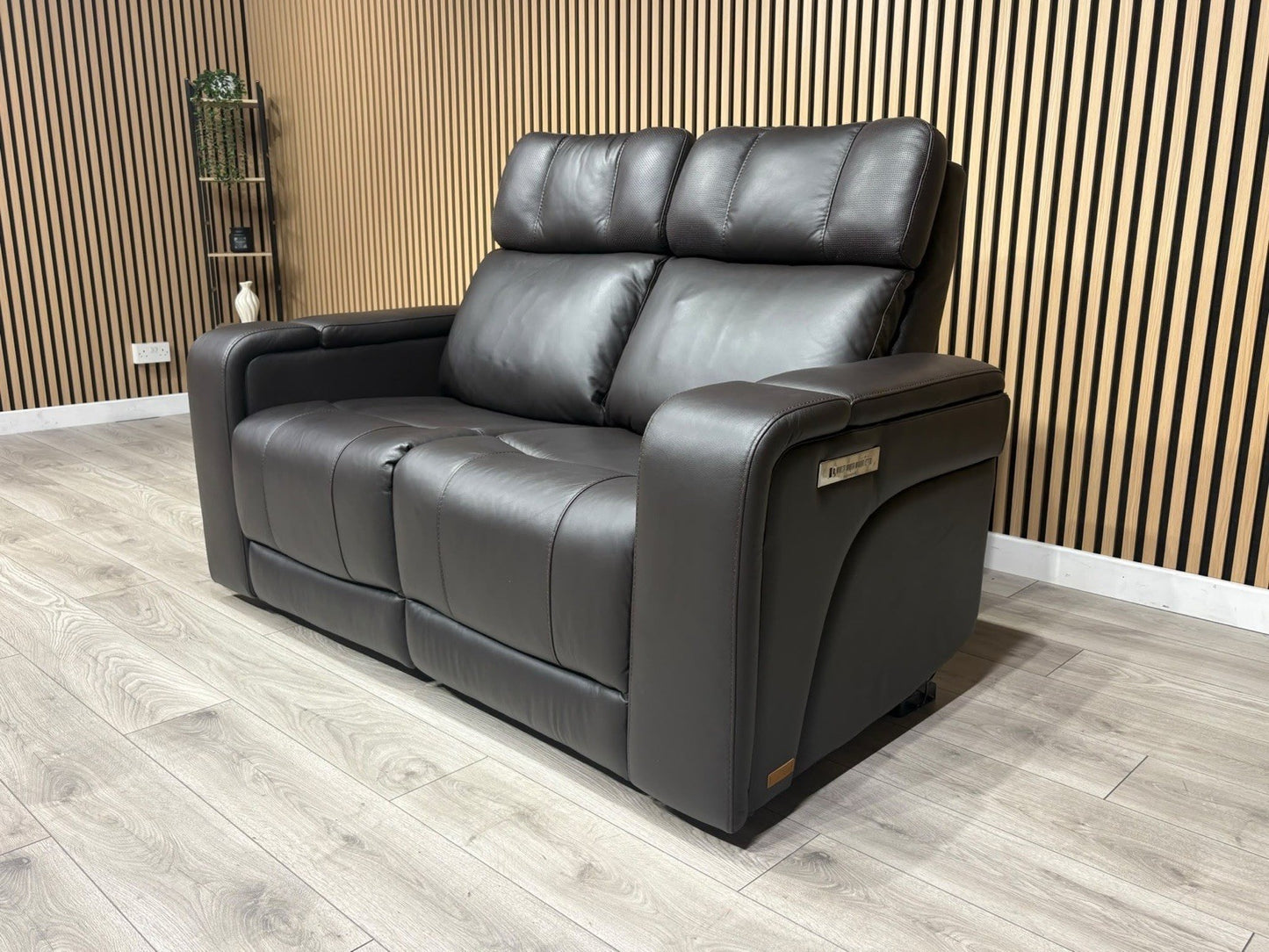 SCS Adstock Leather 2 Seater Power Recliner Sofa RRP £2699 (Read Description)