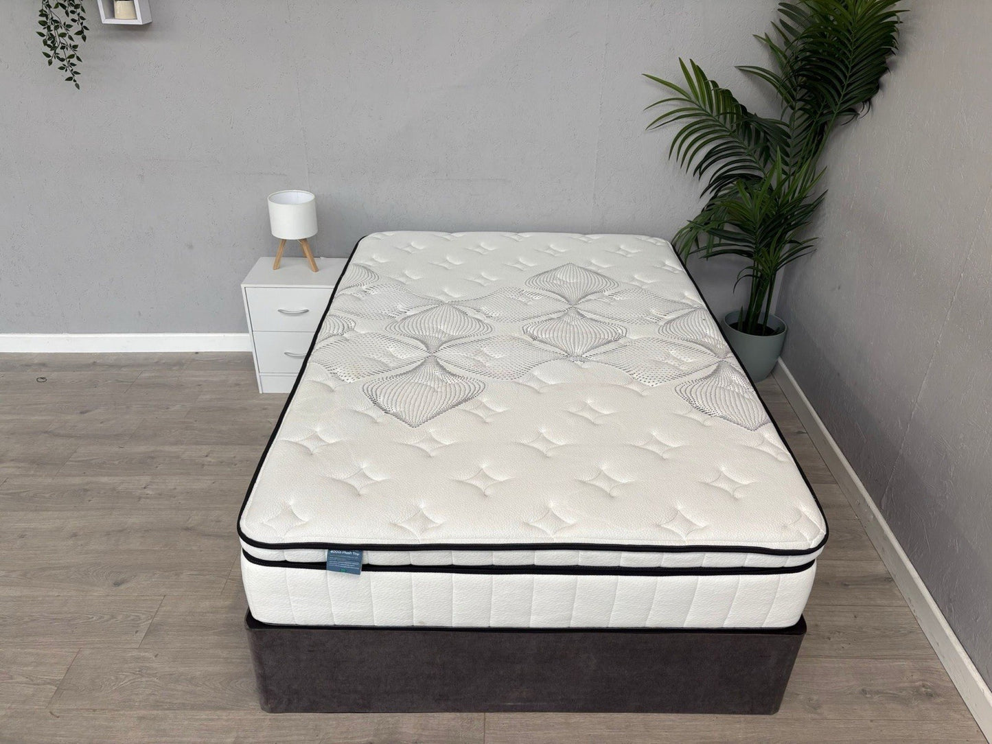 IGEL Nanotech 4000i 4ft 6 Double Mattress, Medium - RRP £1,699