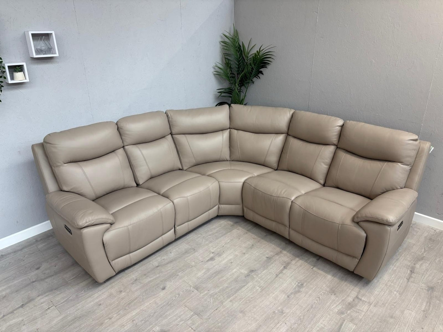 Furniture Village - SLOANE Leather Large Power Recliner Corner Sofa - RRP £1,995