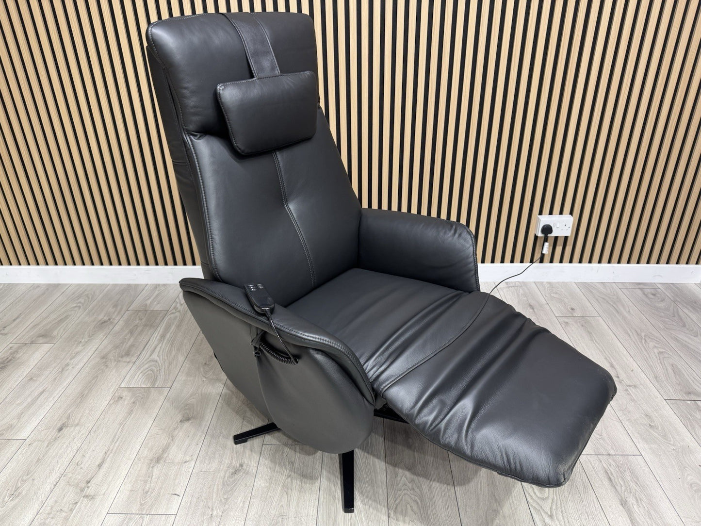 DFS Luxford Express Power Swivel Rise and Recliner Chair - RRP £1299