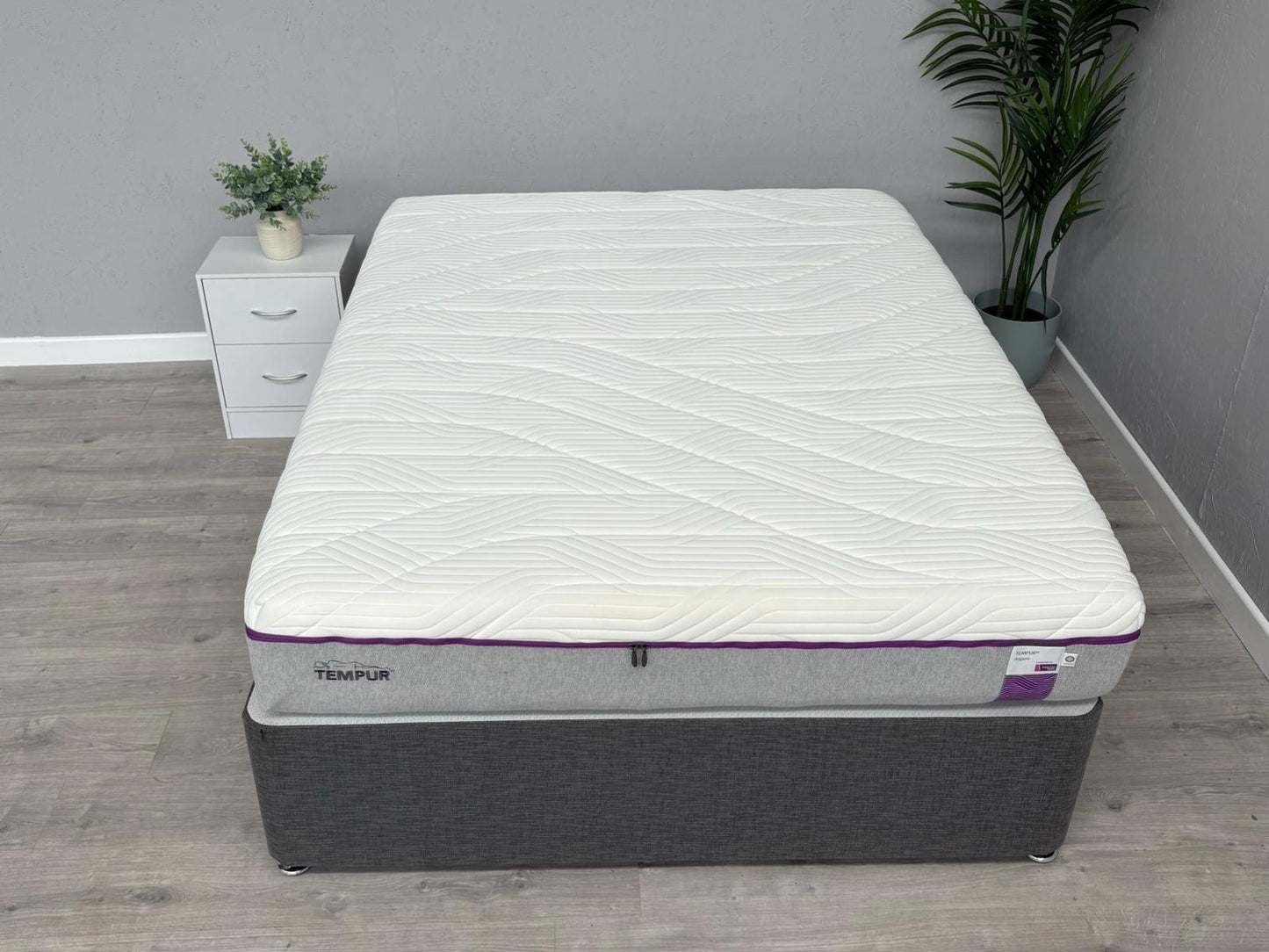 Tempur ASPEN Memory 5ft Kingsize Mattress, Medium - RRP £1,899