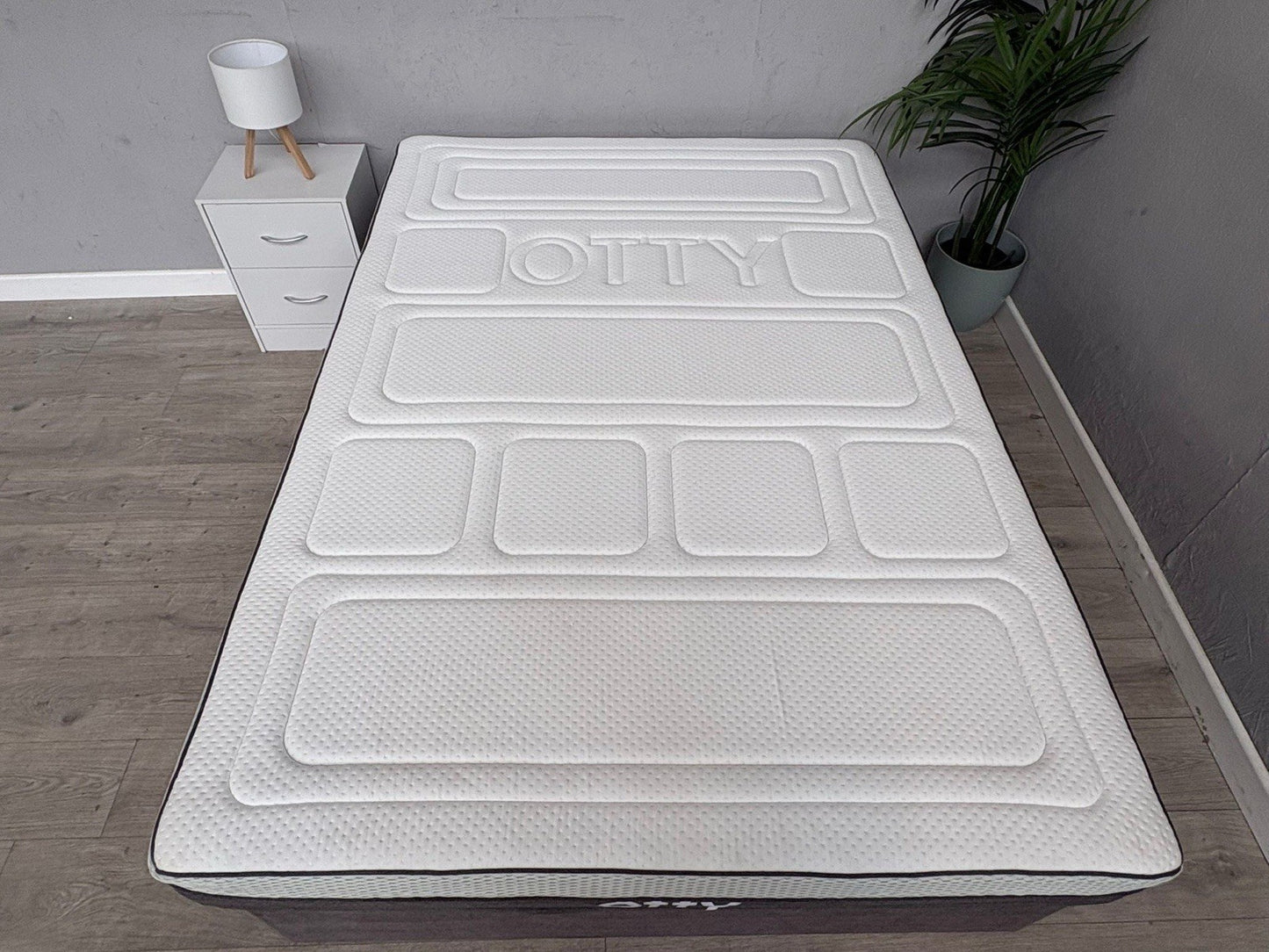 OTTY Pure Hybrid Bamboo 2000 Pocket Sprung 4ft 6 Double Mattress - RRP £649