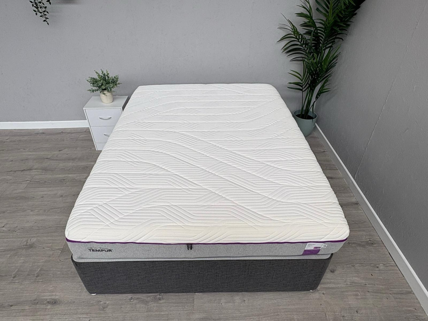 Tempur ASPEN Memory 5ft Kingsize Mattress, Medium - RRP £1,899
