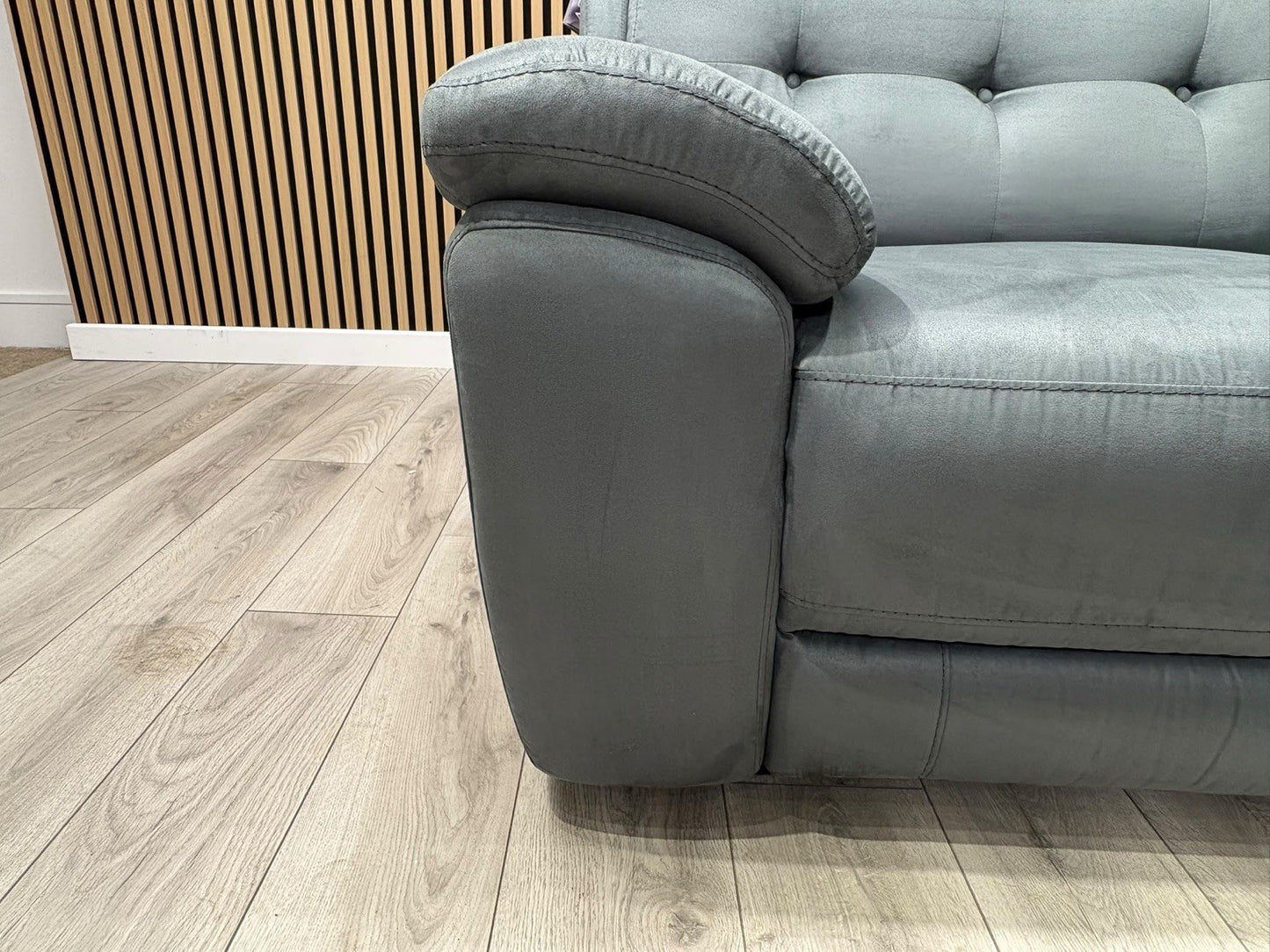 SCS Belford 1 Corner 3 Power Recliner Sofa with Media Console - RRP £2599
