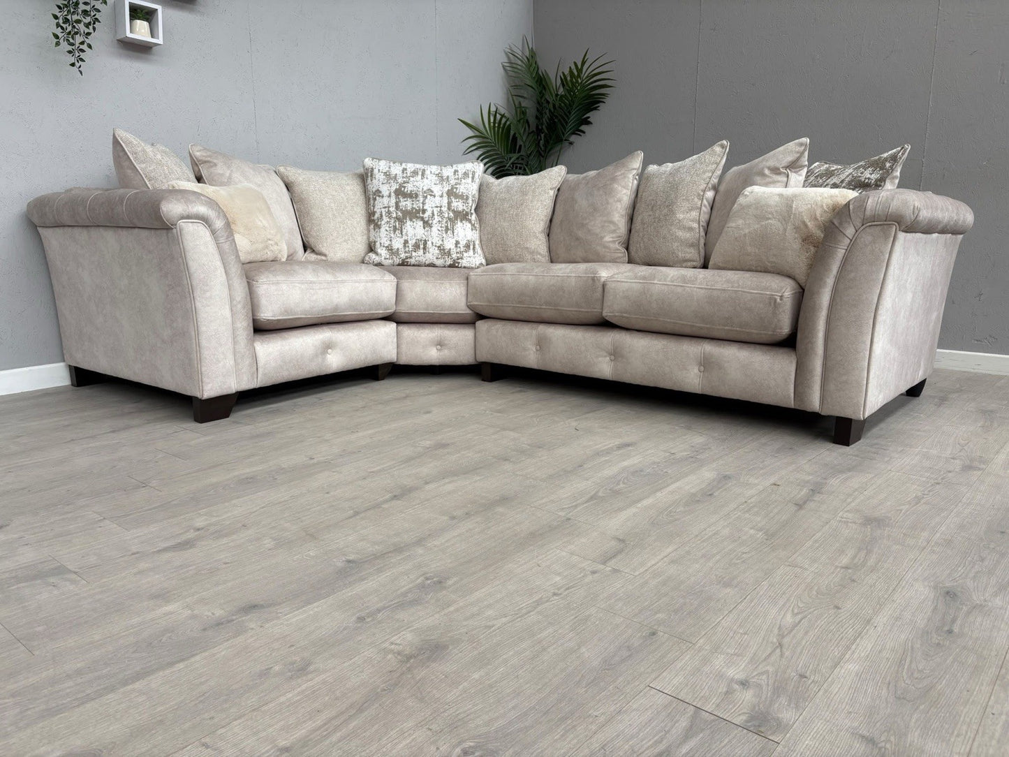 Furniture Village - Aura Classic Back LHF Corner Sofa RRP - £3495