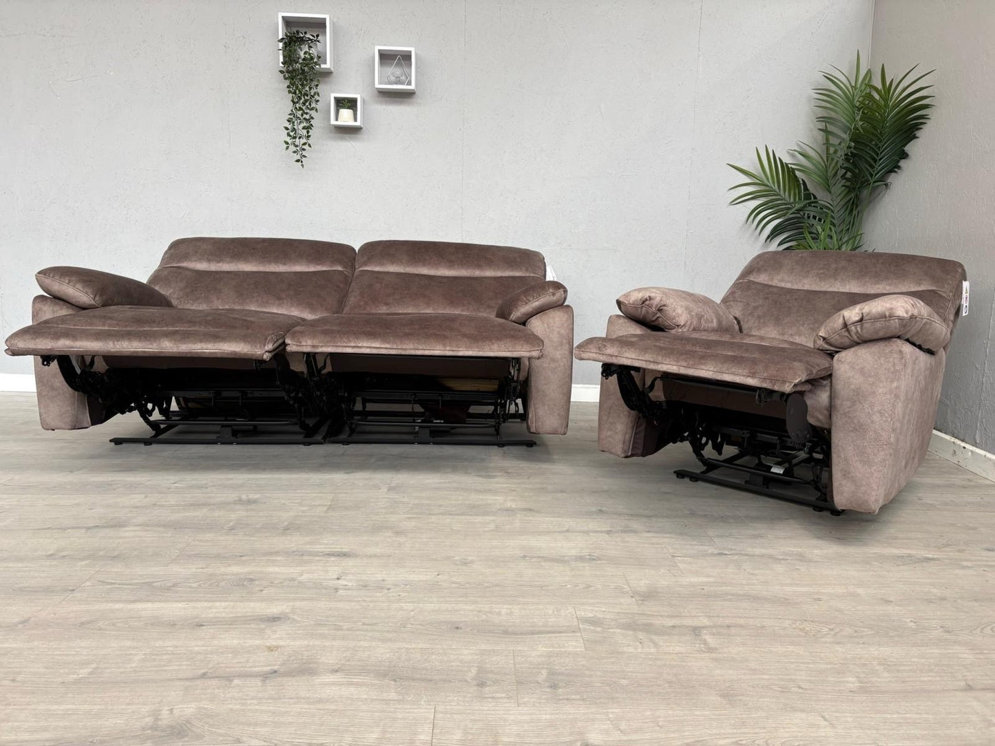 DFS - FAXON Fabric 3 Seater Sofa + Armchair, Power Recliner Sofa Set - RRP £1548