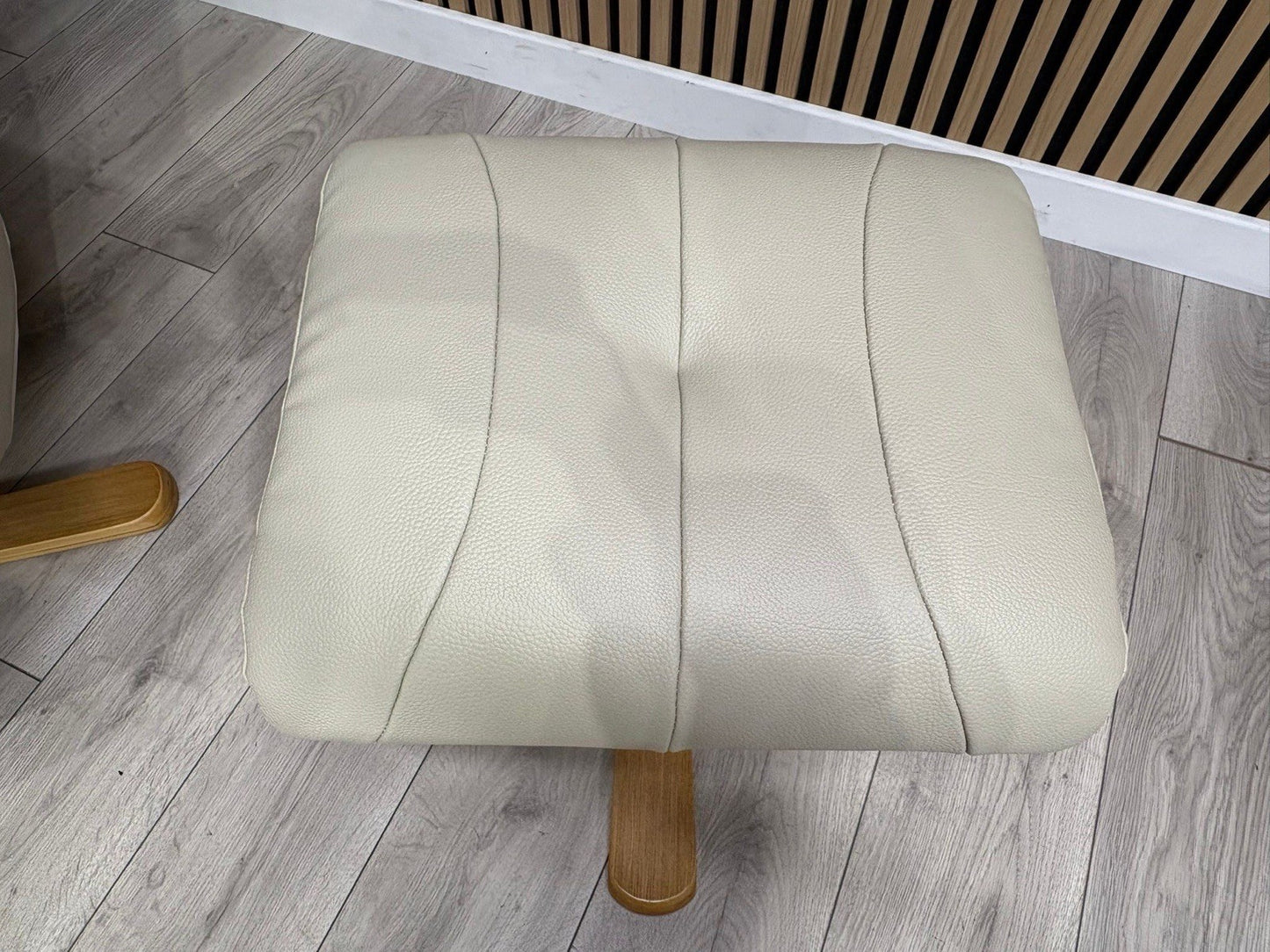 Relaxed Swivel Recliner Chair + Footstool RRP £1099